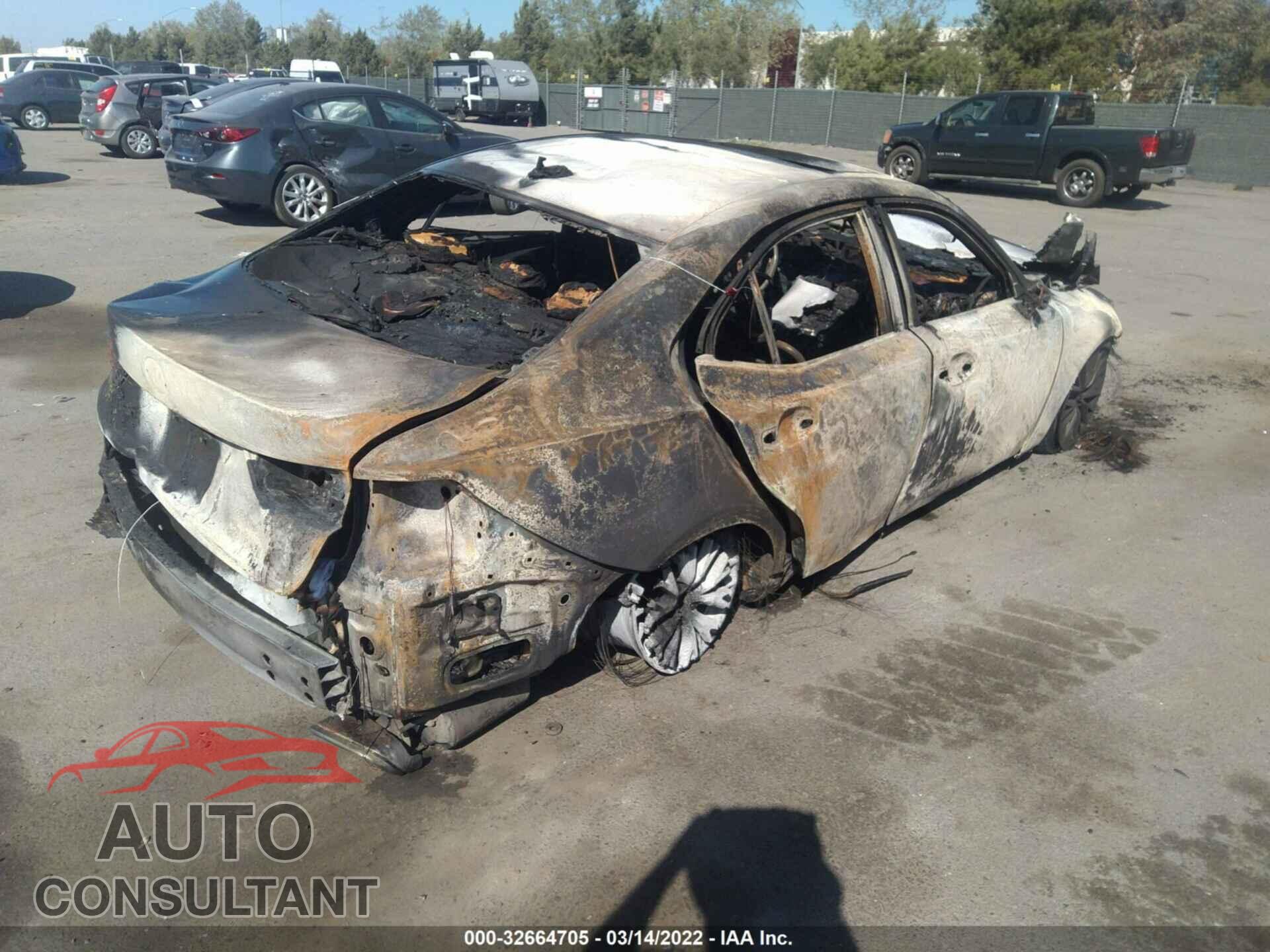 LEXUS IS 2018 - JTHBA1D21J5073078