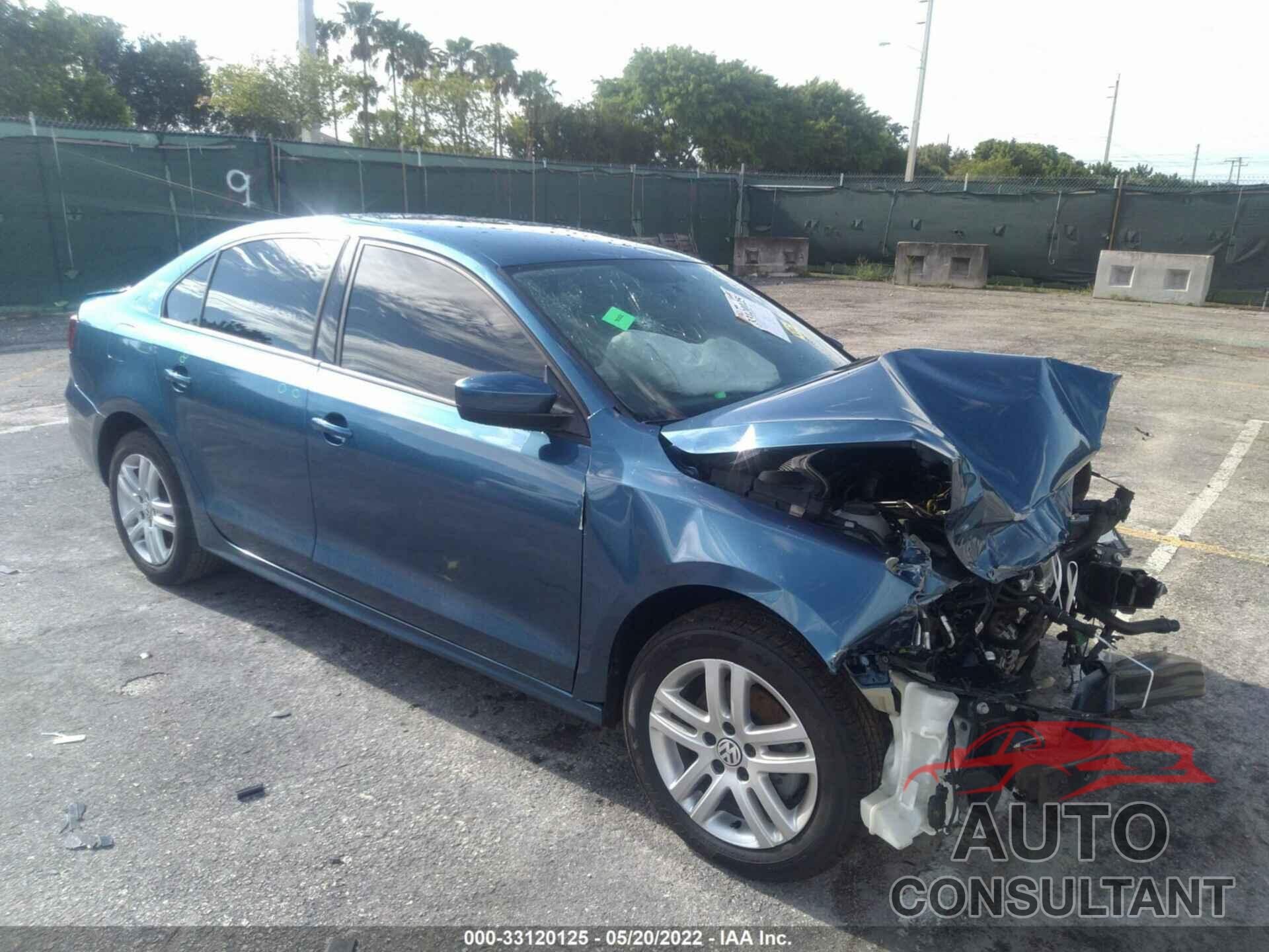 VOLKSWAGEN JETTA 2018 - 3VW2B7AJ2JM247034