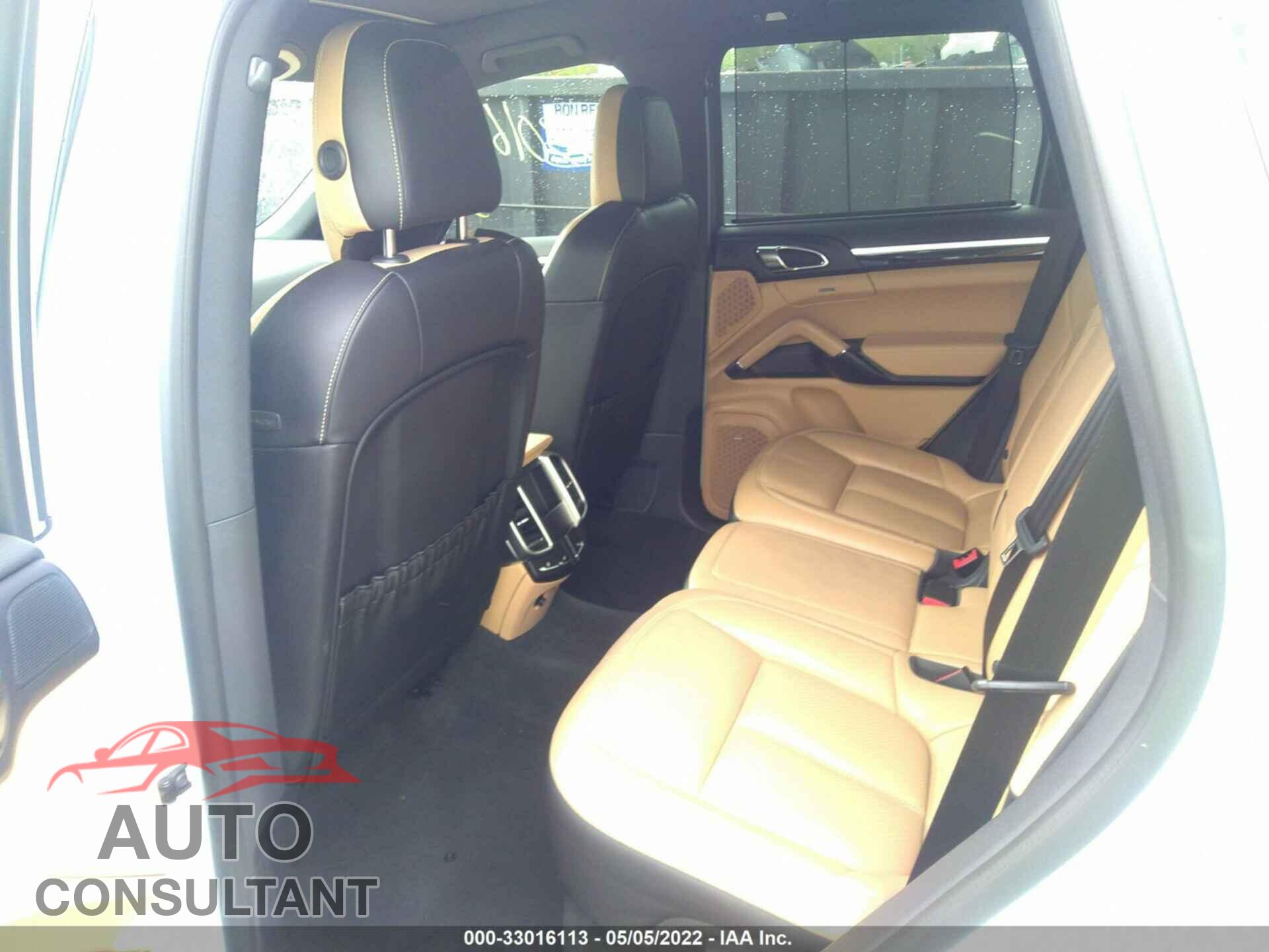 PORSCHE CAYENNE 2017 - WP1AA2A28HKA88078