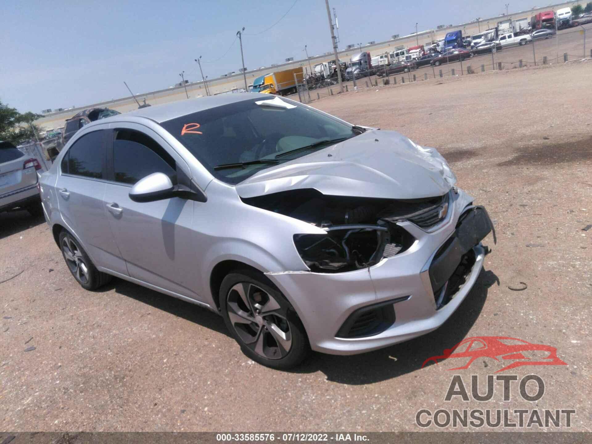 CHEVROLET SONIC 2017 - 1G1JF5SB1H4110874