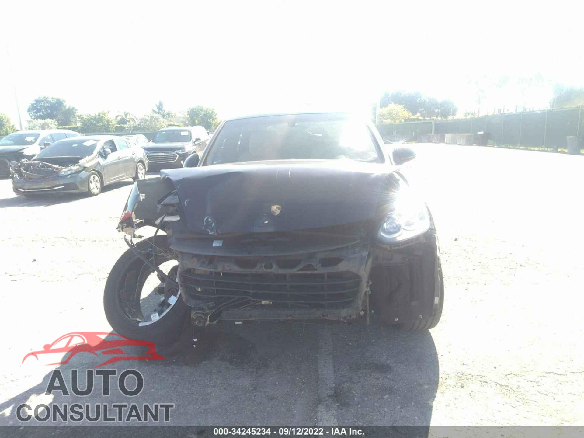 PORSCHE CAYENNE 2018 - WP1AA2A22JKA01054