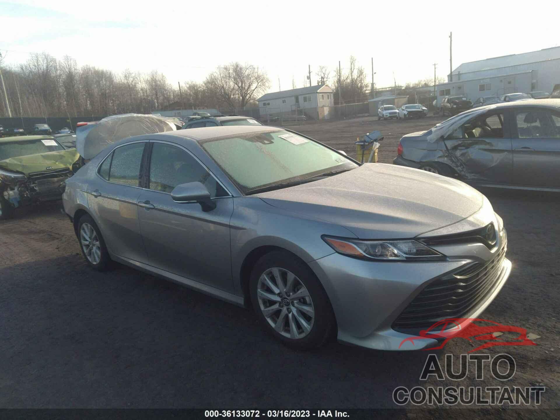 TOYOTA CAMRY 2019 - 4T1B11HK1KU684078
