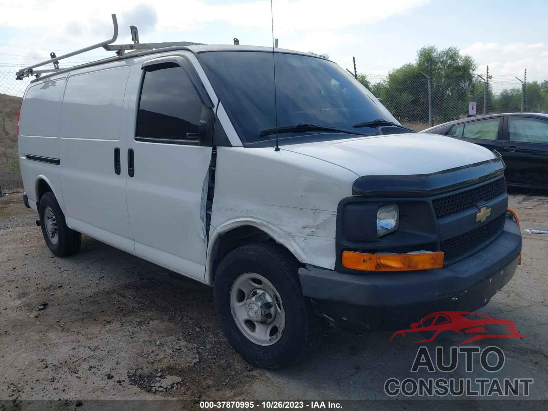 CHEVROLET EXPRESS CARGO VAN 2016 - 1GCWGAFF8G1299586