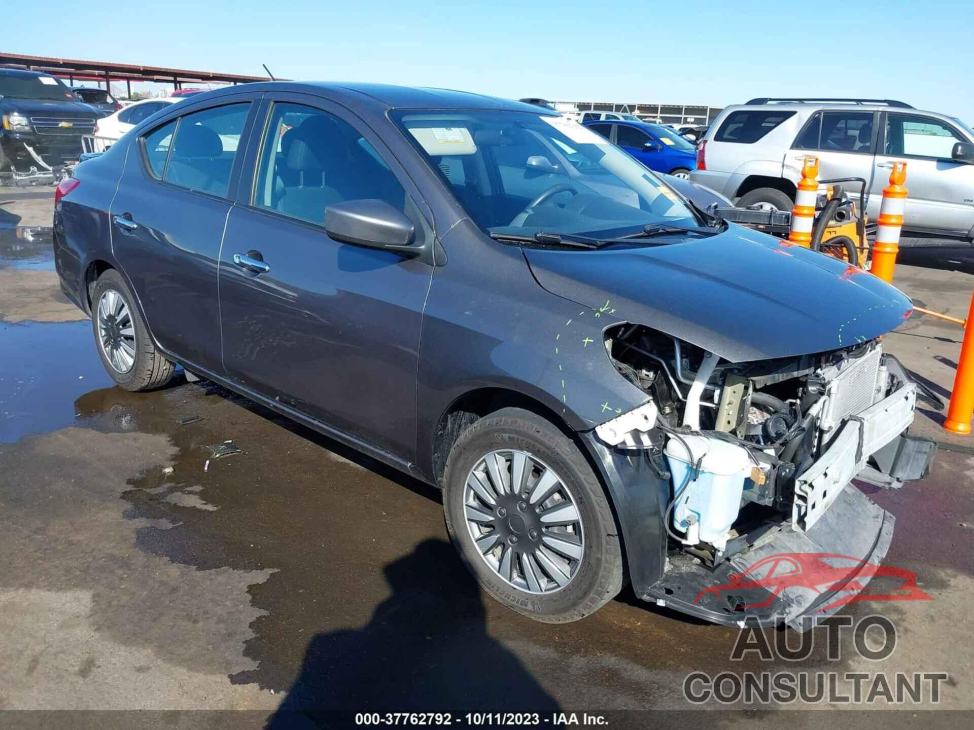 NISSAN VERSA 2019 - 3N1CN7AP4KL880924