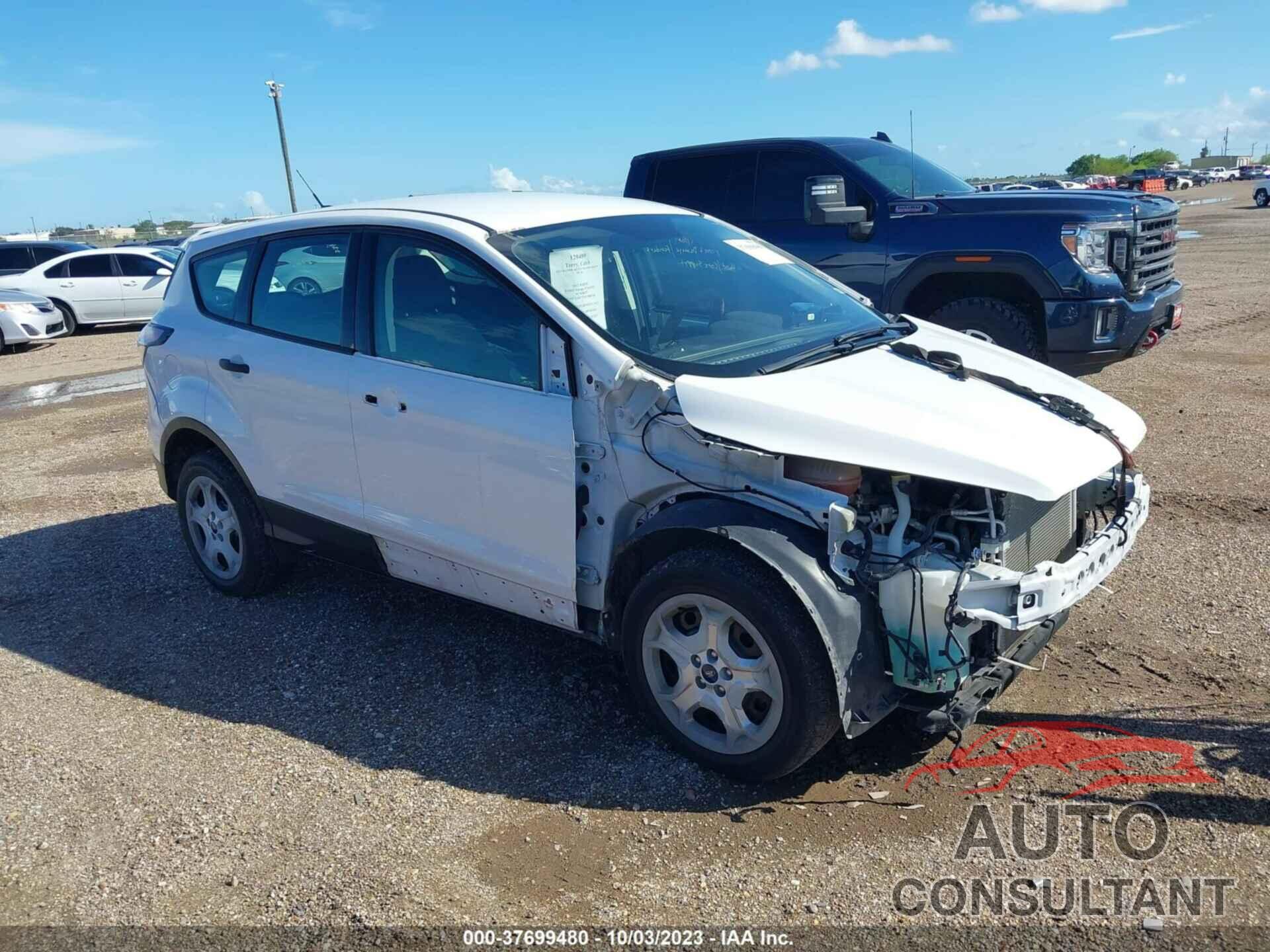FORD ESCAPE 2017 - 1FMCU0F77HUB88702