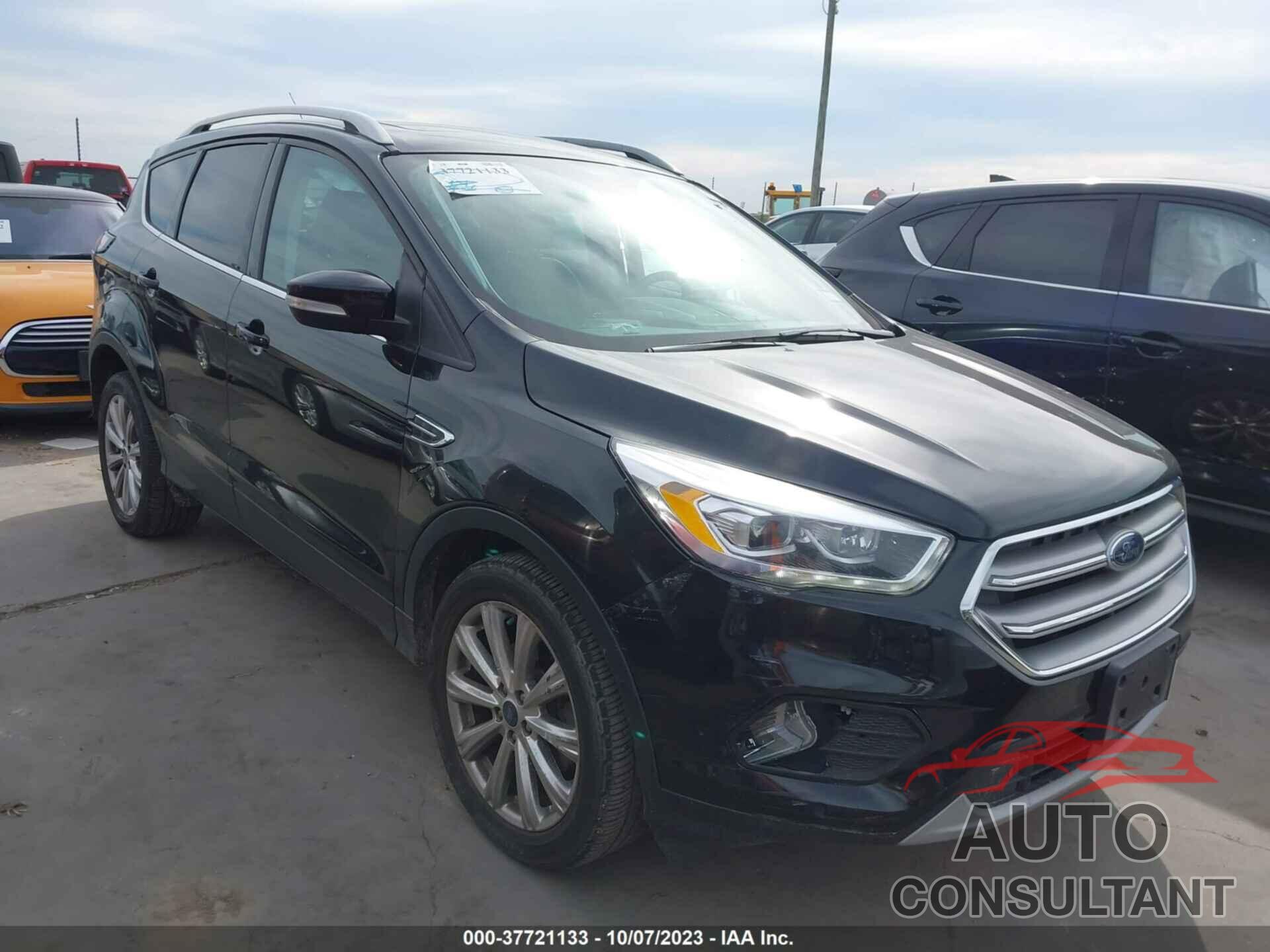 FORD ESCAPE 2017 - 1FMCU0JD3HUE26137