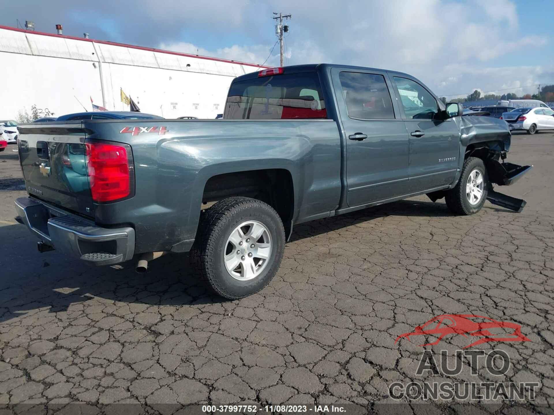 CHEVROLET SILVERADO 1500 2018 - 1GCUKREC3JF218421