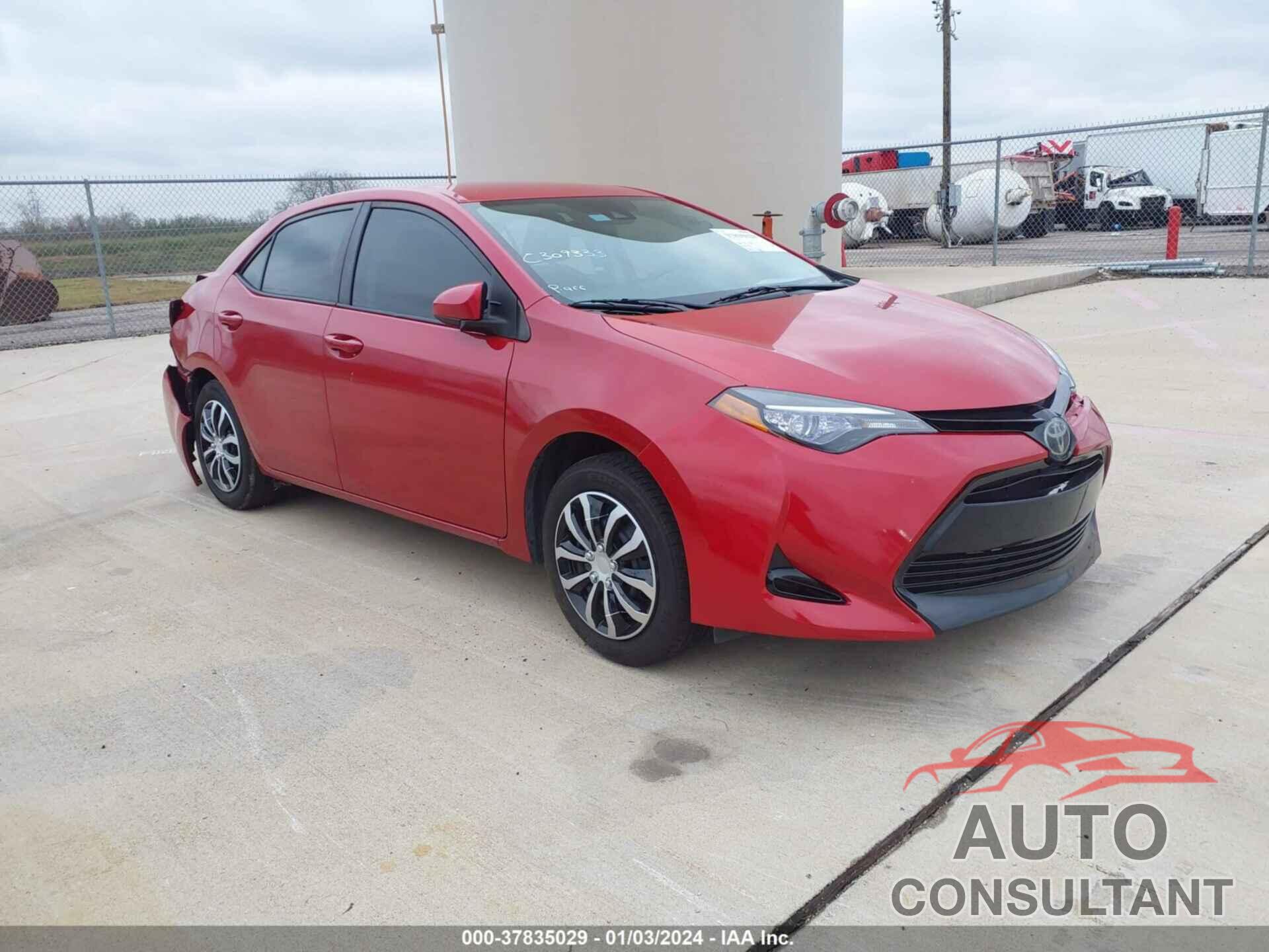 TOYOTA COROLLA 2018 - 5YFBURHE1JP771480