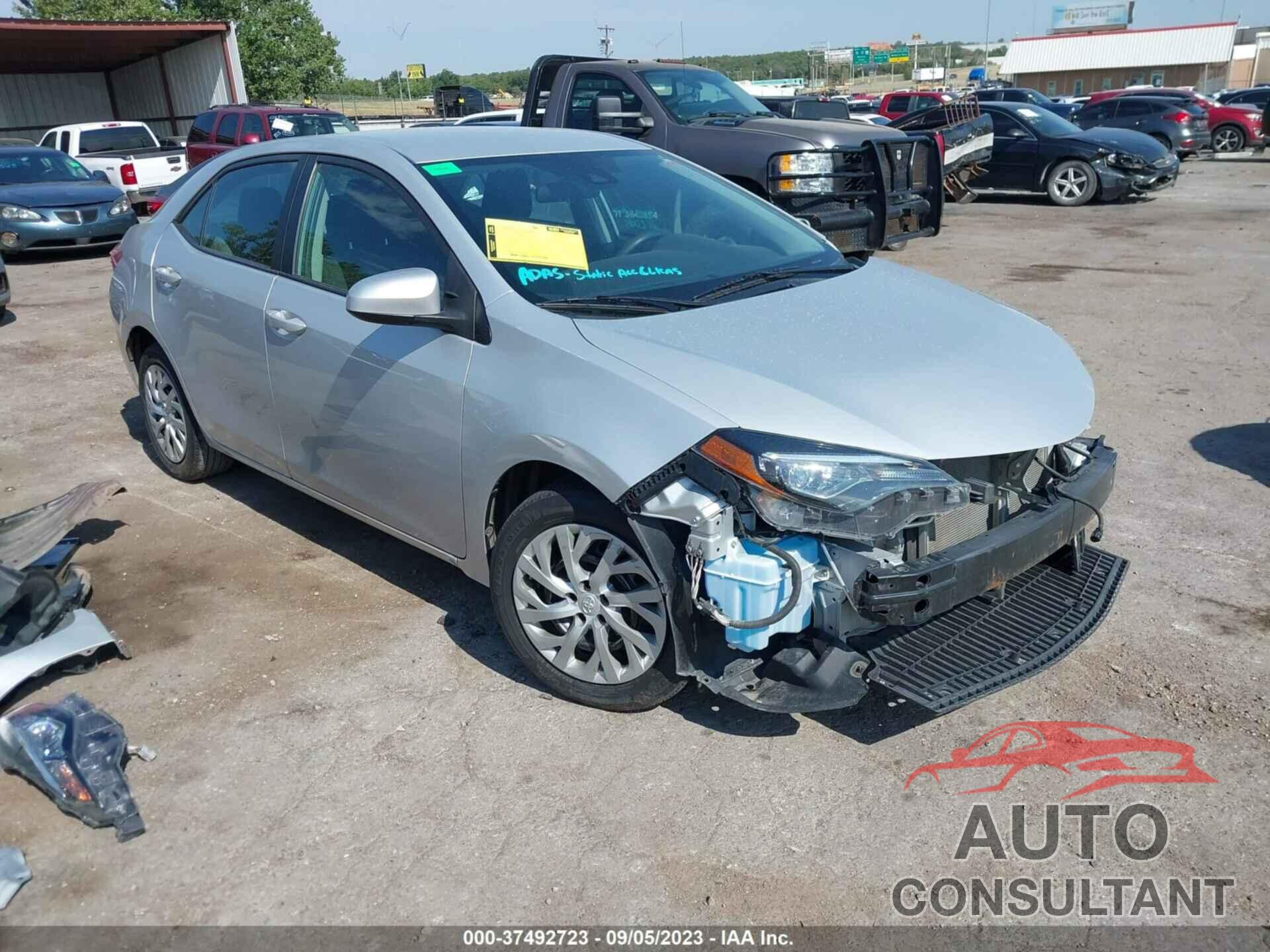 TOYOTA COROLLA 2018 - 2T1BURHE0JC031208