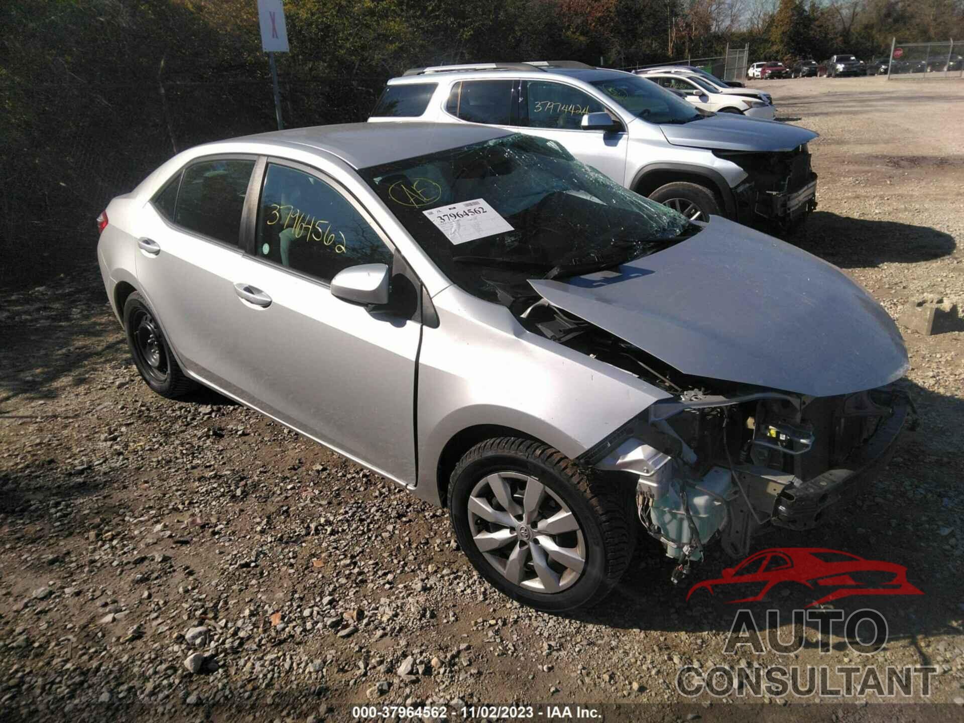 TOYOTA COROLLA 2015 - 5YFBURHE7FP305401