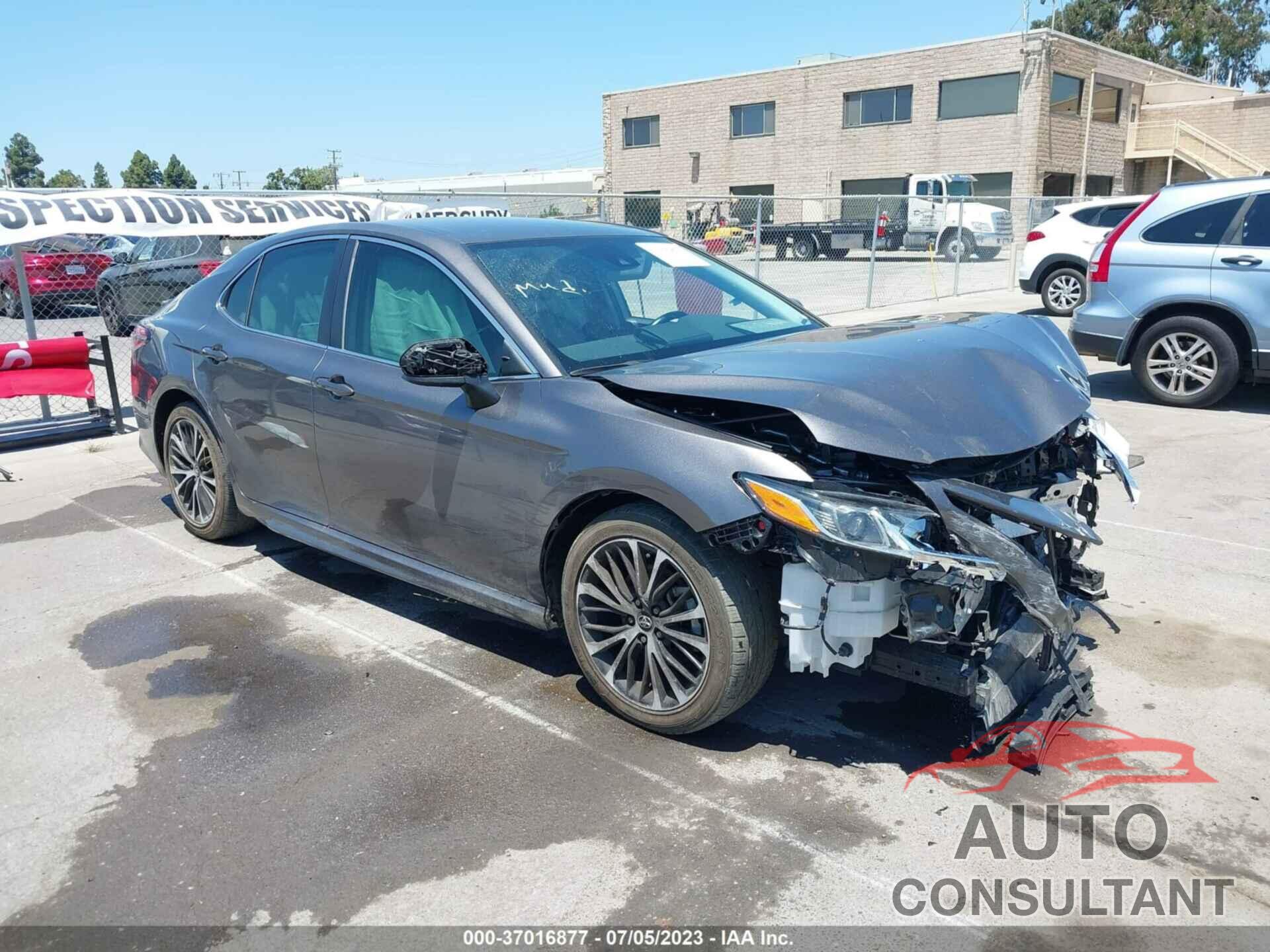 TOYOTA CAMRY 2019 - 4T1B11HK4KU228267
