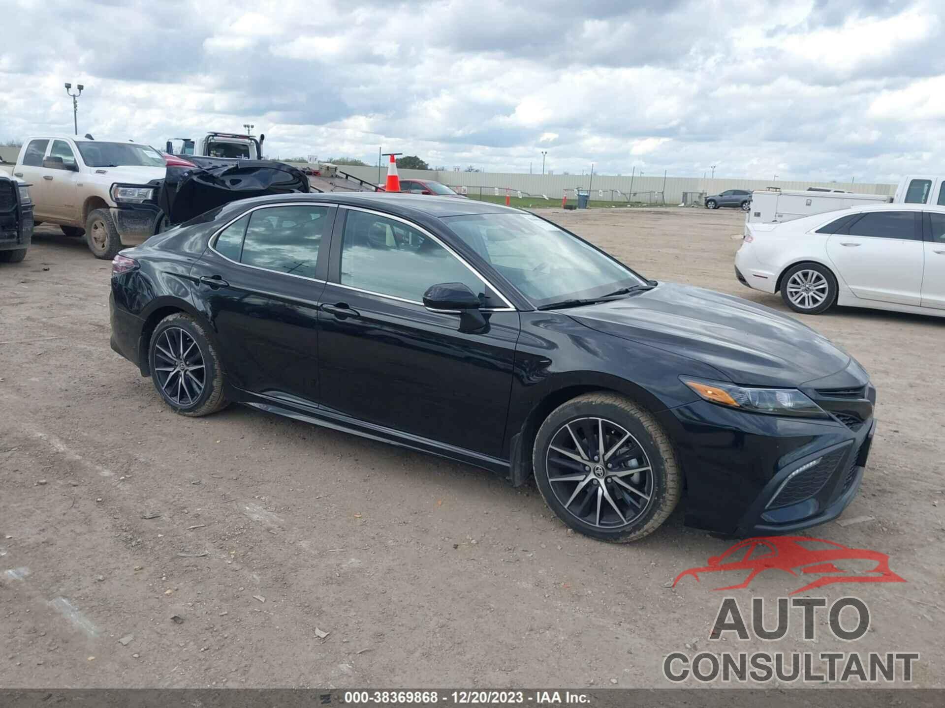 TOYOTA CAMRY 2023 - 4T1G11AK3PU156288