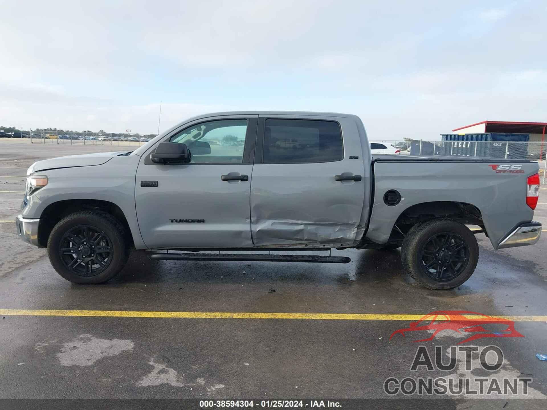 TOYOTA TUNDRA 2019 - 5TFDW5F18KX849798