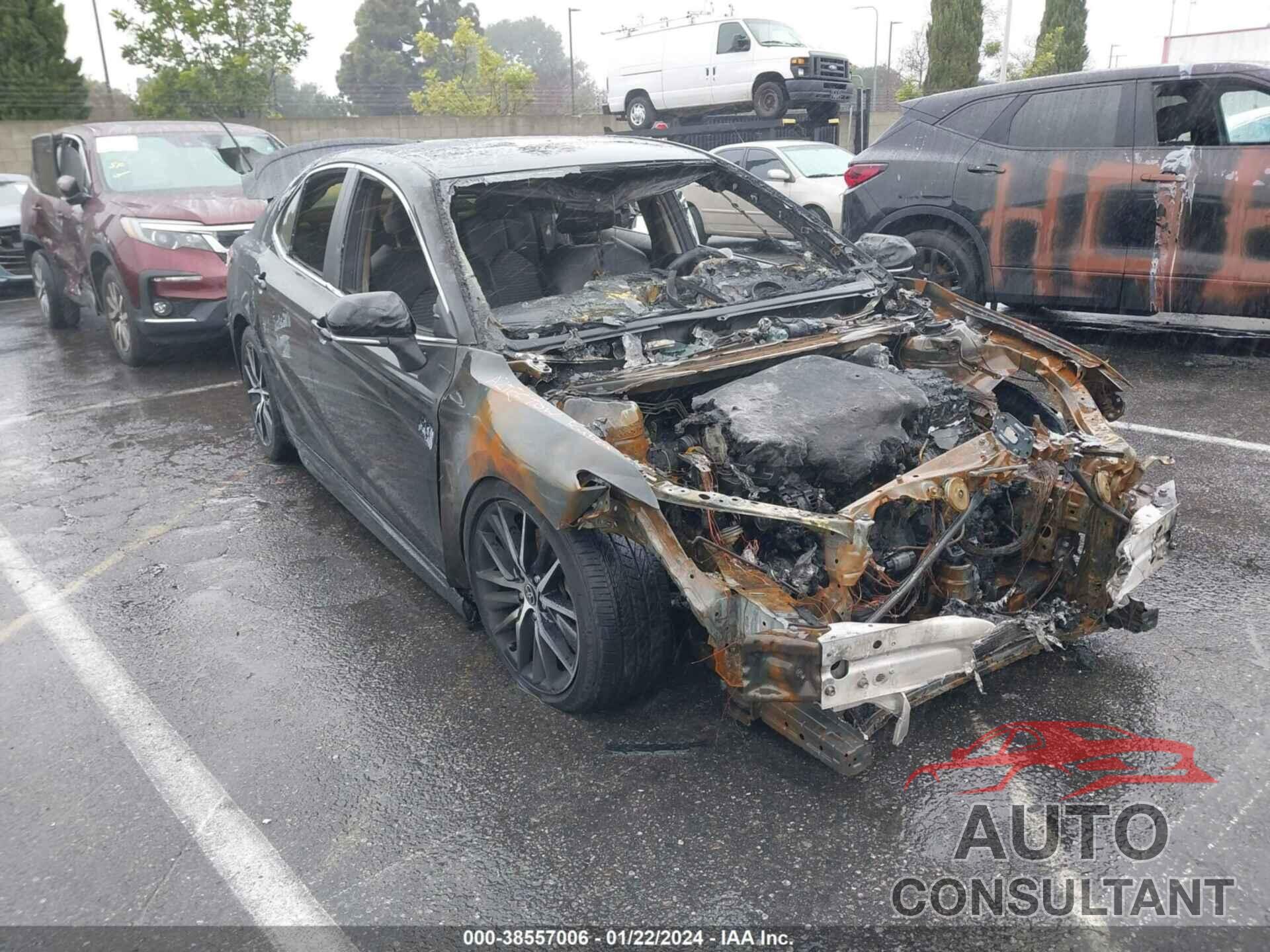 TOYOTA CAMRY 2022 - 4T1G11AK8NU677360
