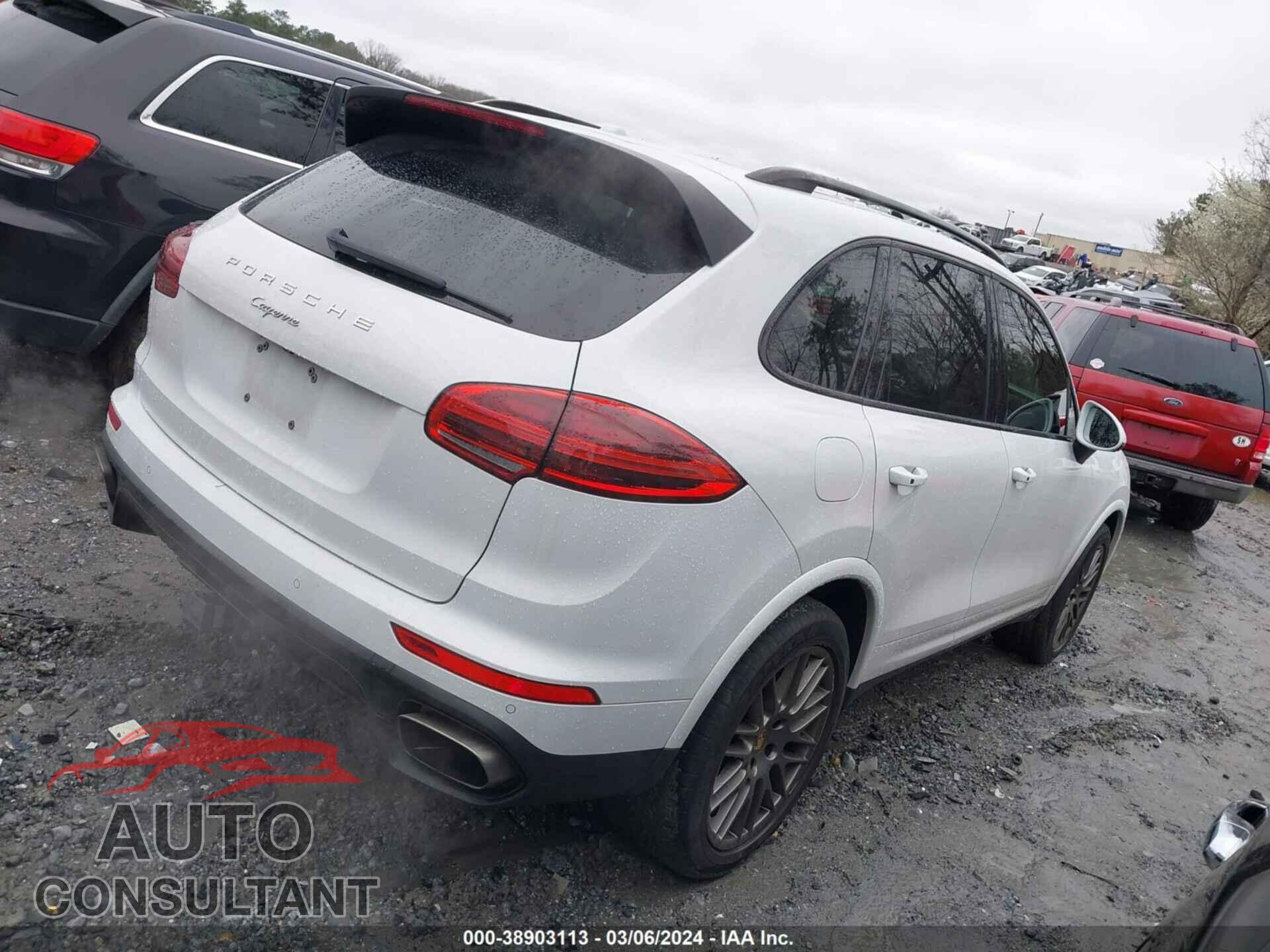 PORSCHE CAYENNE 2017 - WP1AA2A21HKA83501