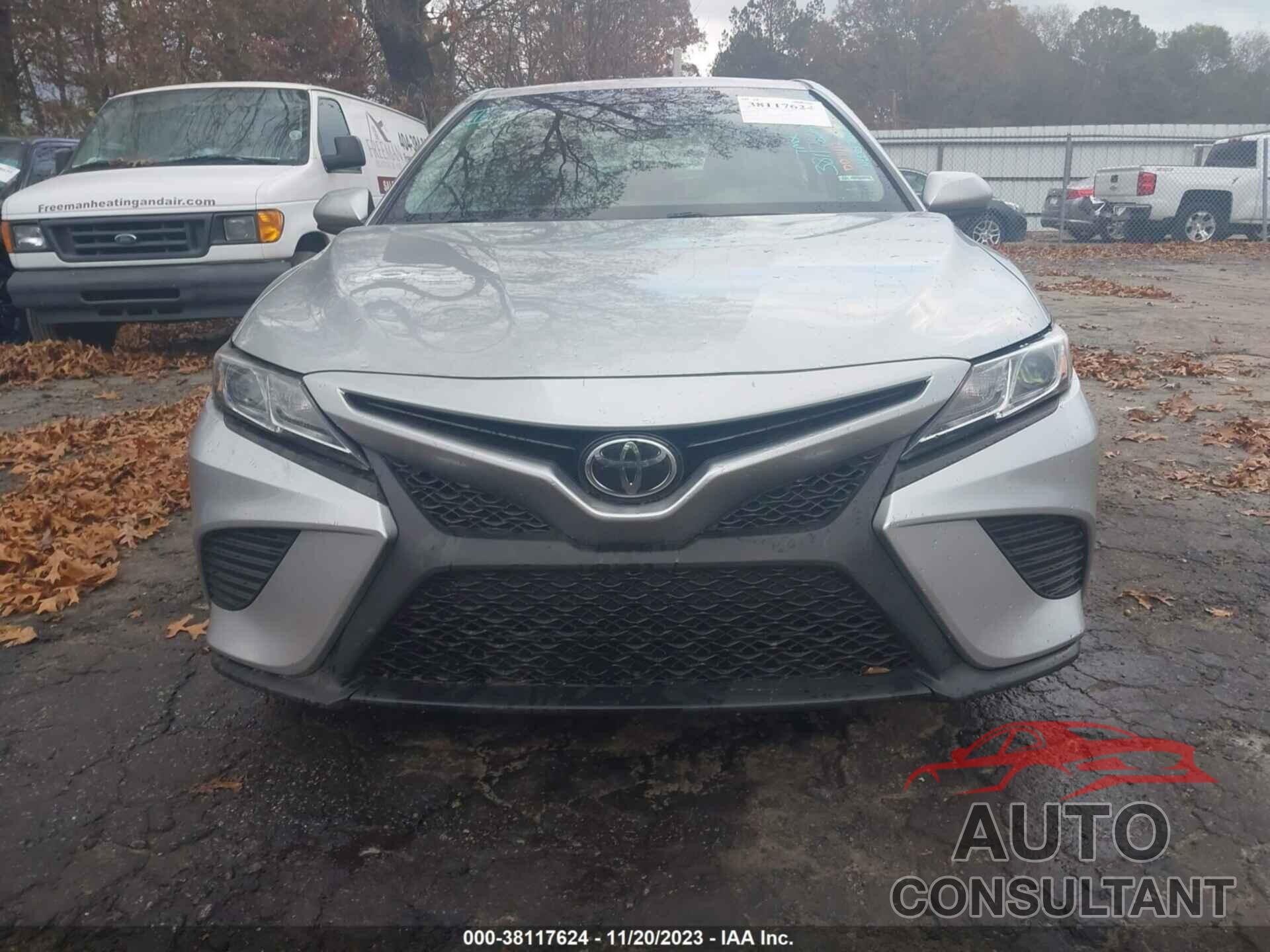 TOYOTA CAMRY 2018 - 4T1B11HK9JU643471