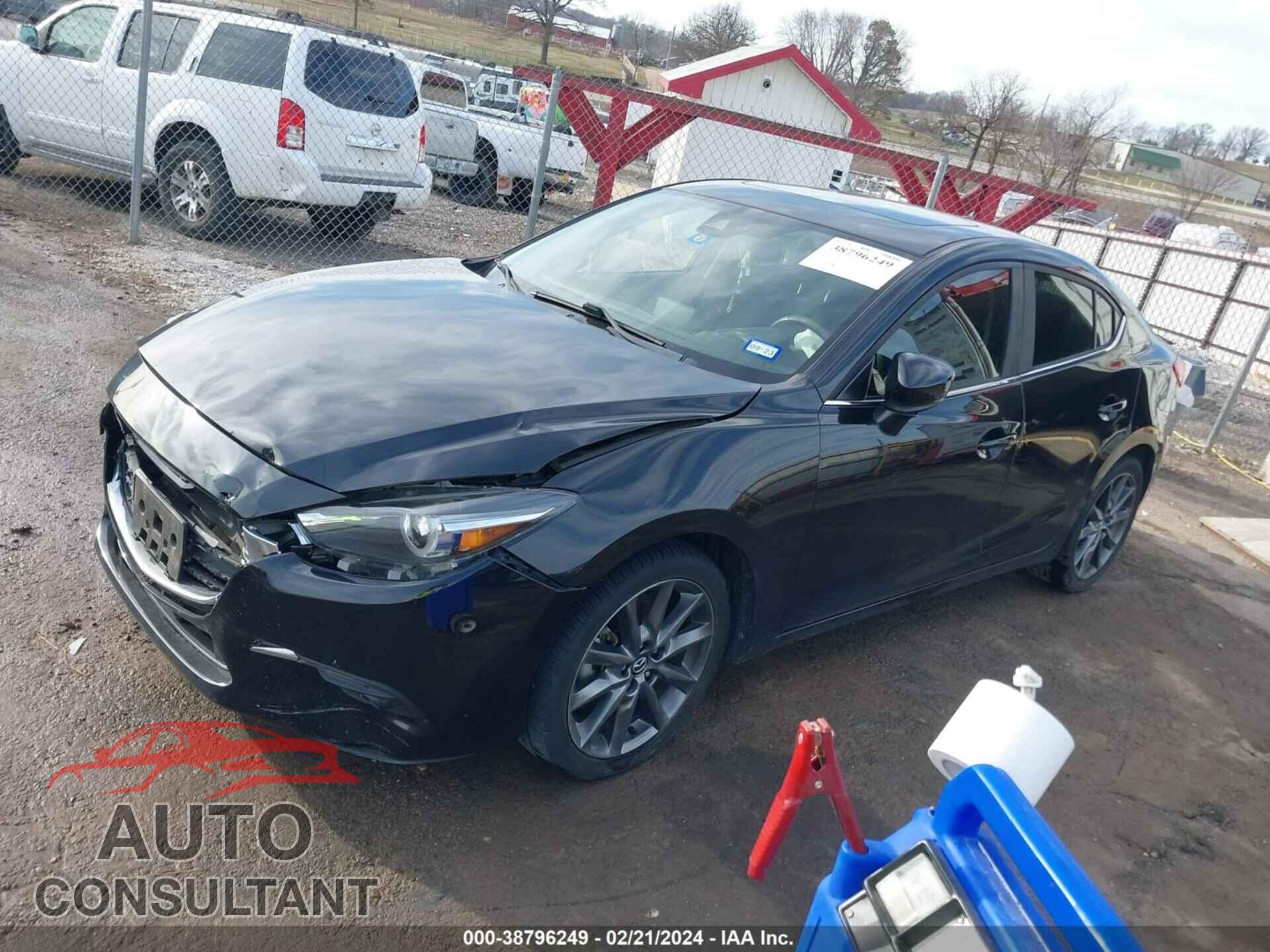 MAZDA 3 2018 - 3MZBN1W3XJM190306