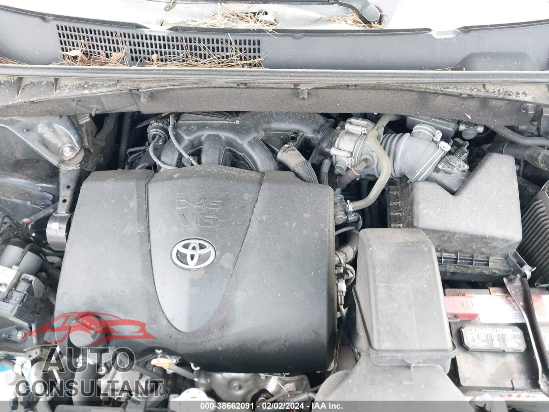TOYOTA HIGHLANDER 2018 - 5TDKZRFH8JS545877
