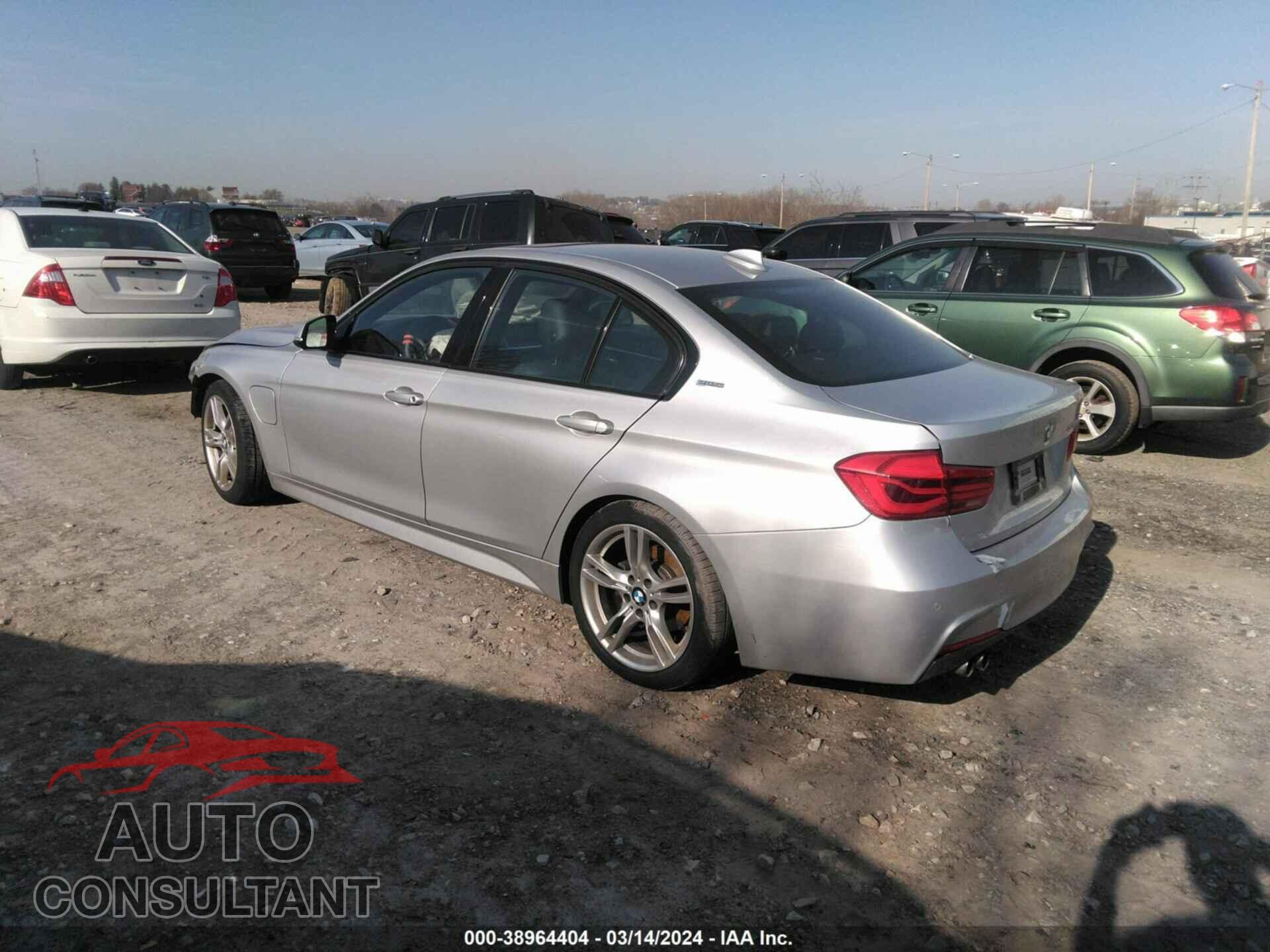 BMW 330E 2017 - WBA8E1C50HK895147