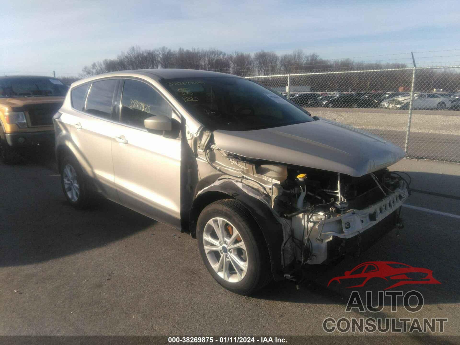 FORD ESCAPE 2017 - 1FMCU0GD1HUA53722