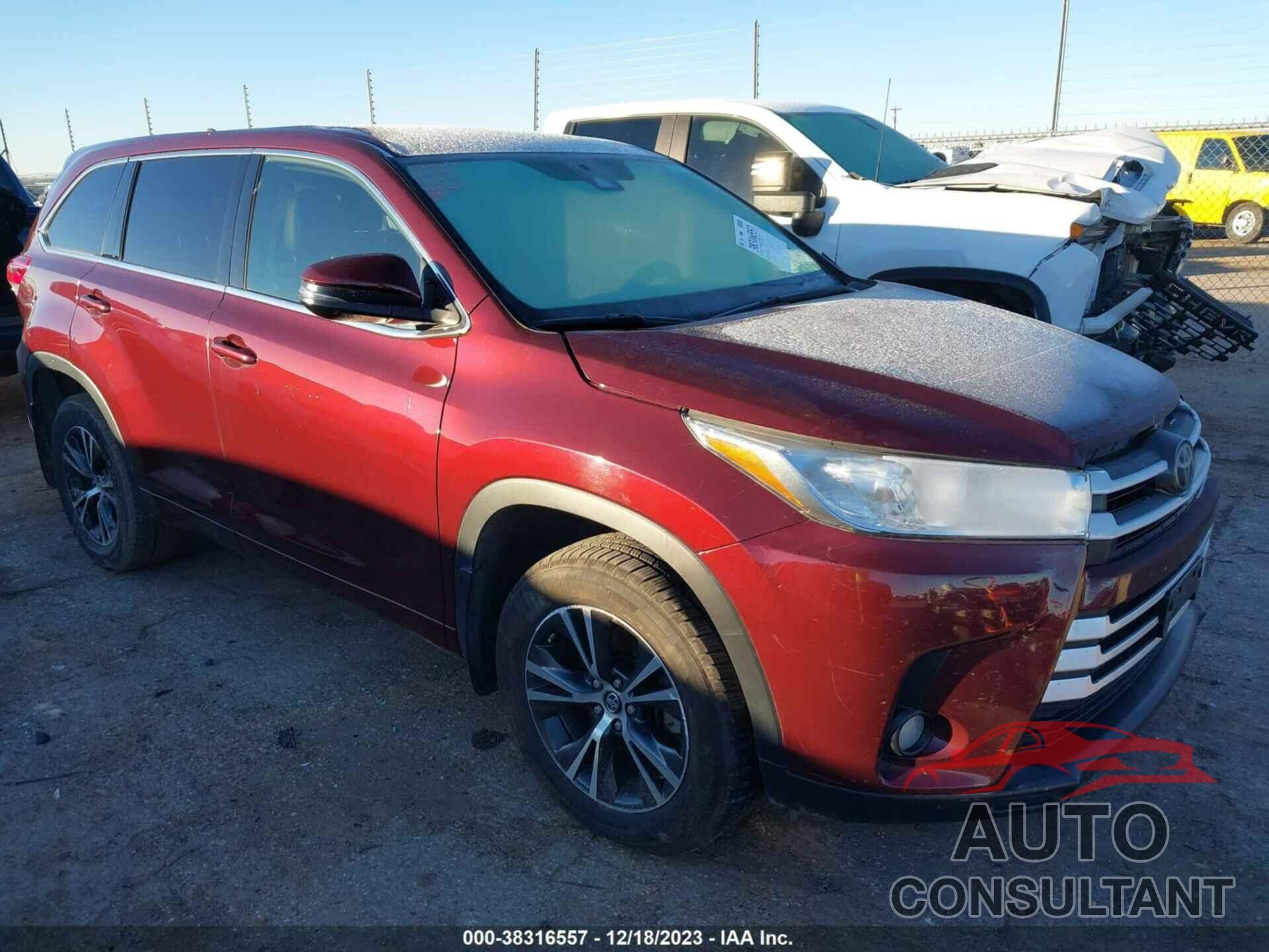 TOYOTA HIGHLANDER 2018 - 5TDZZRFH7JS256231