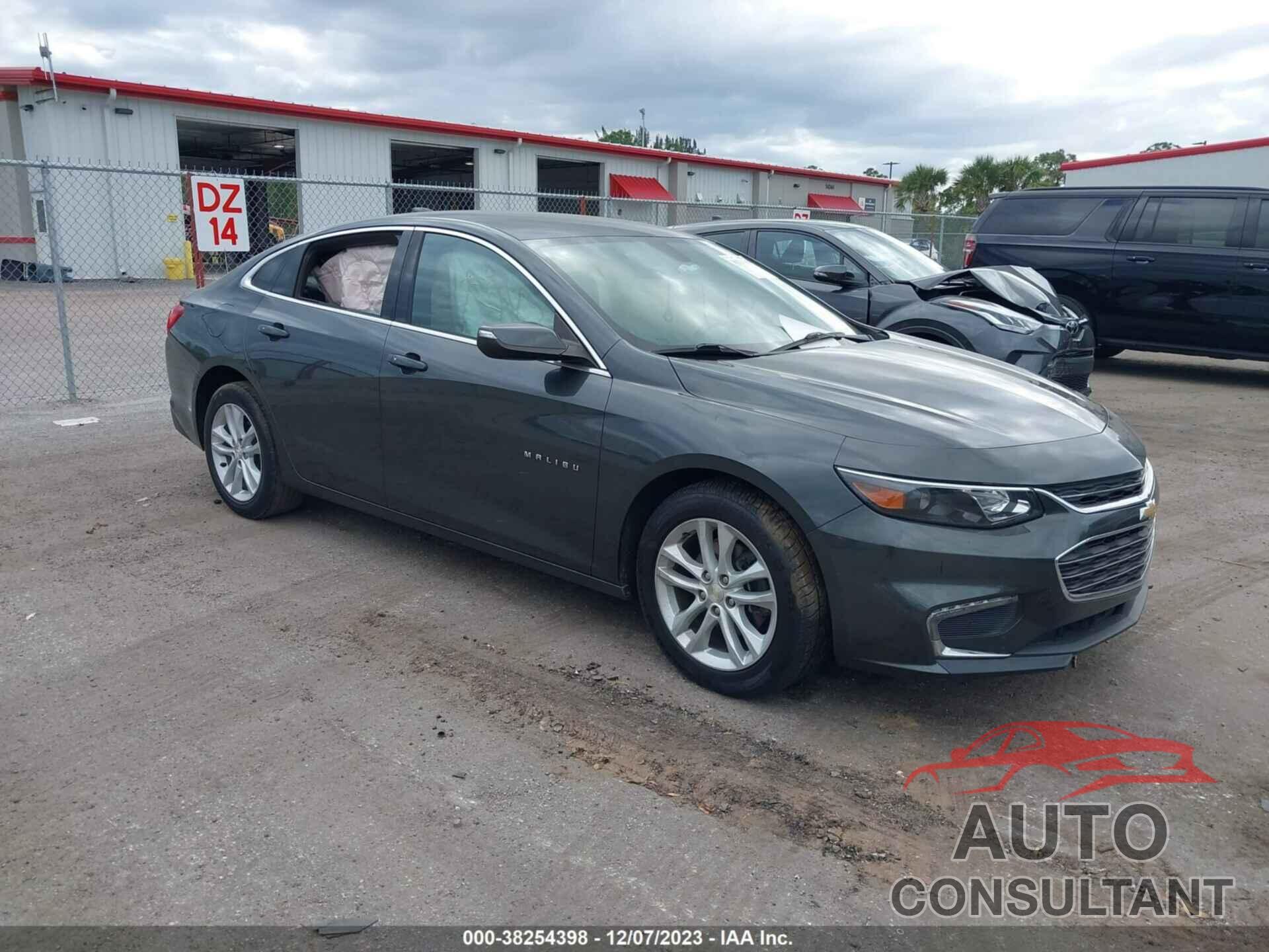 CHEVROLET MALIBU 2018 - 1G1ZD5ST8JF209526