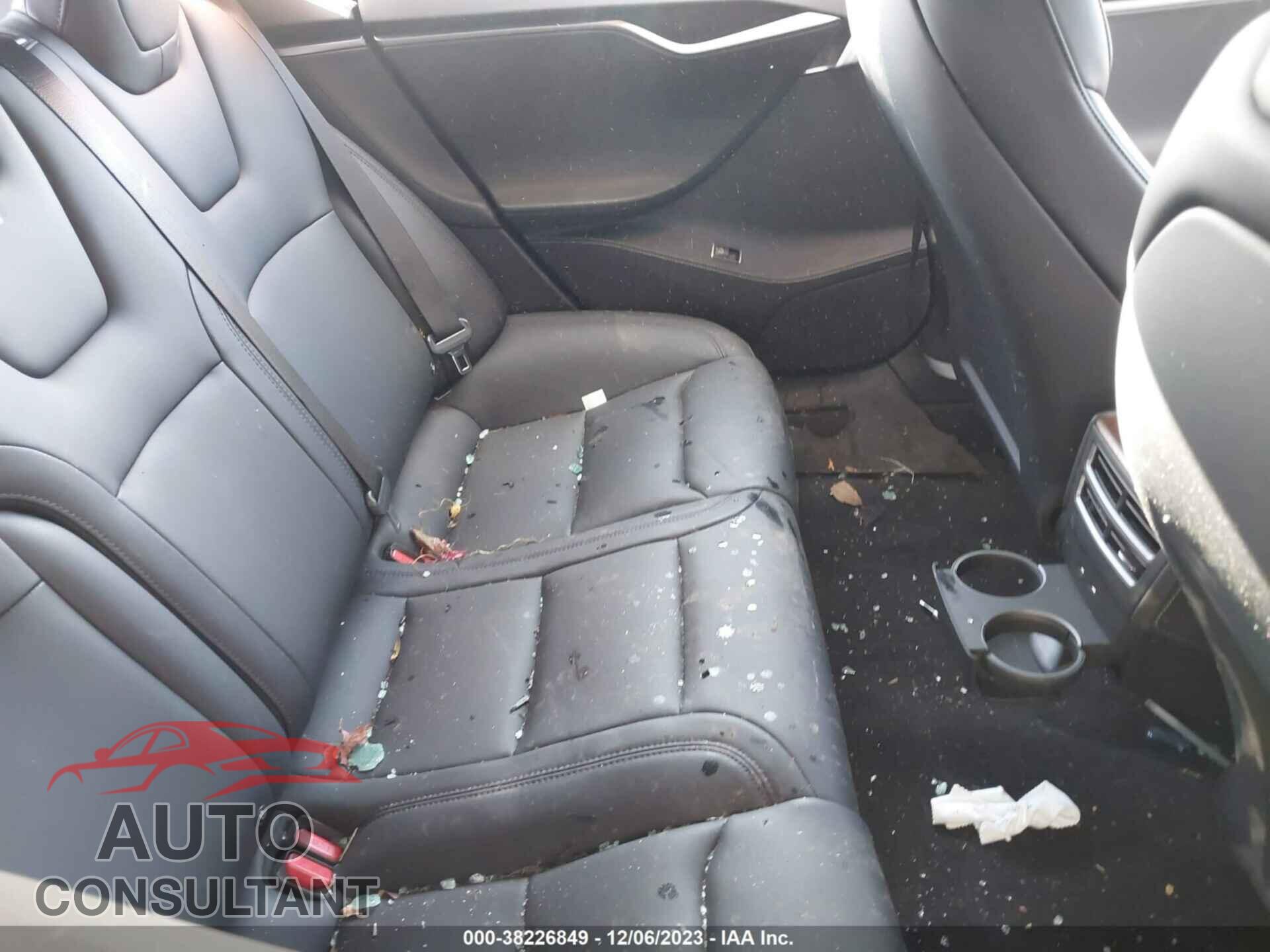 TESLA MODEL S 2020 - 5YJSA1E27LF369403