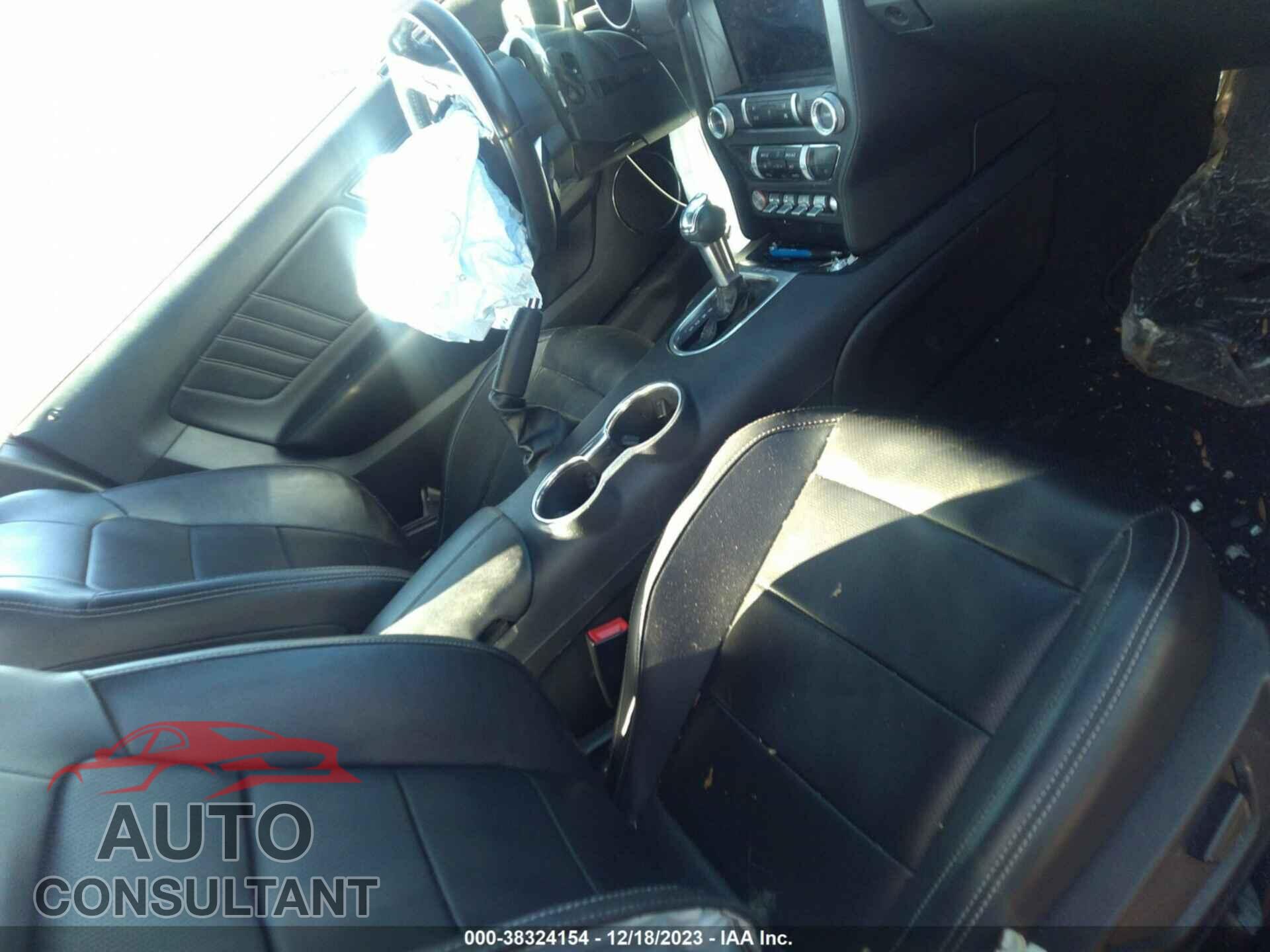 FORD MUSTANG 2021 - 1FA6P8TH6M5124147