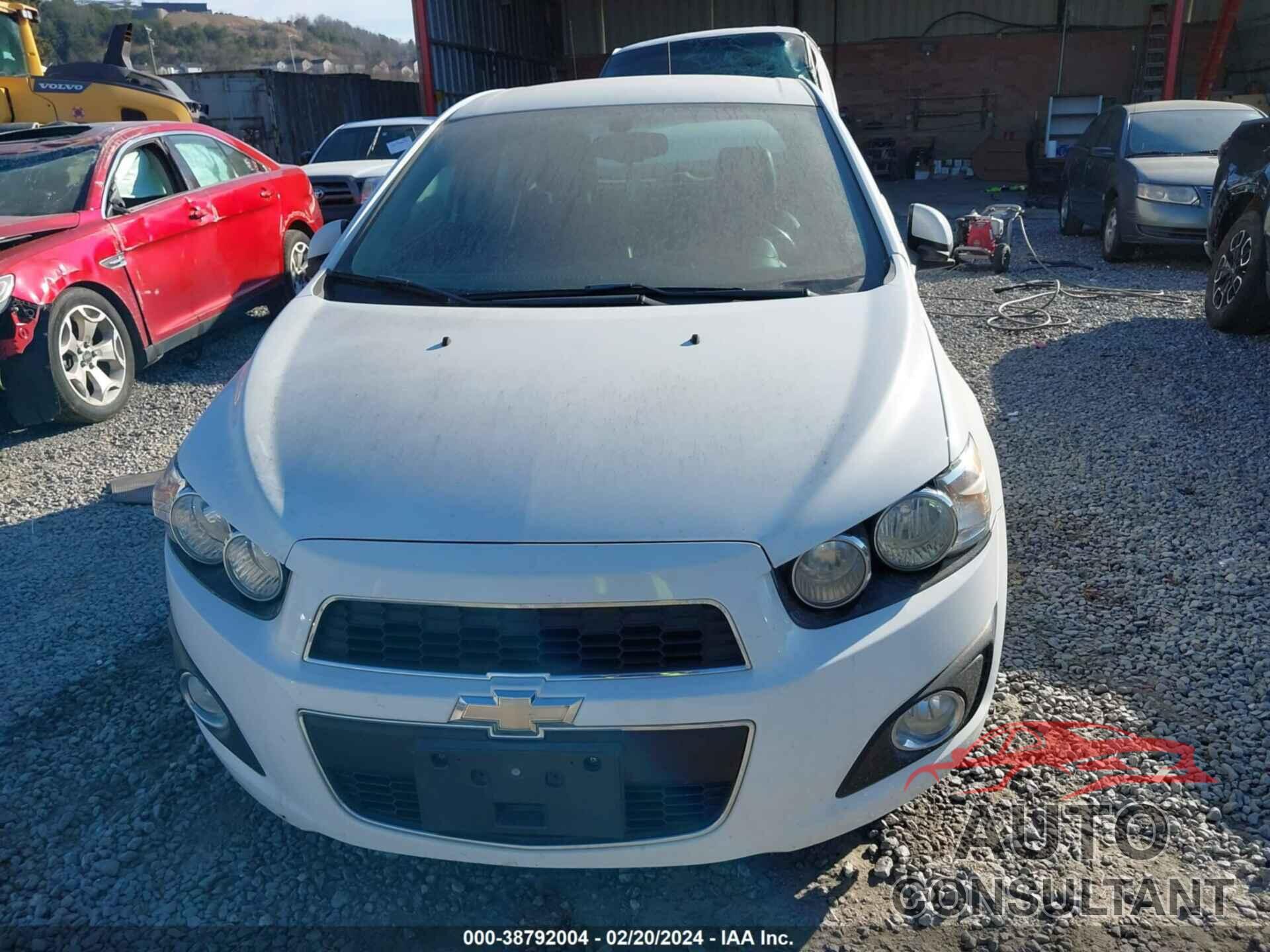 CHEVROLET SONIC 2016 - 1G1JE6SB5G4144713