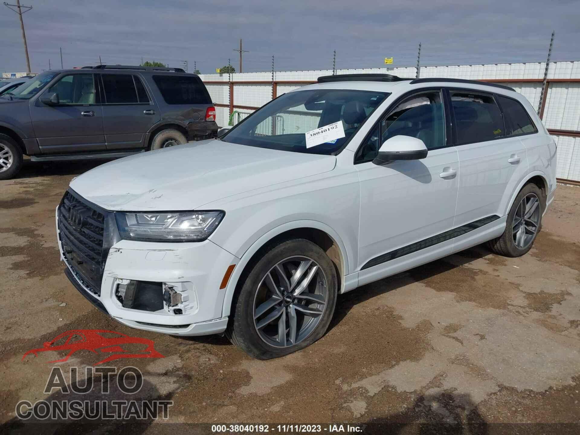 AUDI Q7 2018 - WA1VAAF76JD043985