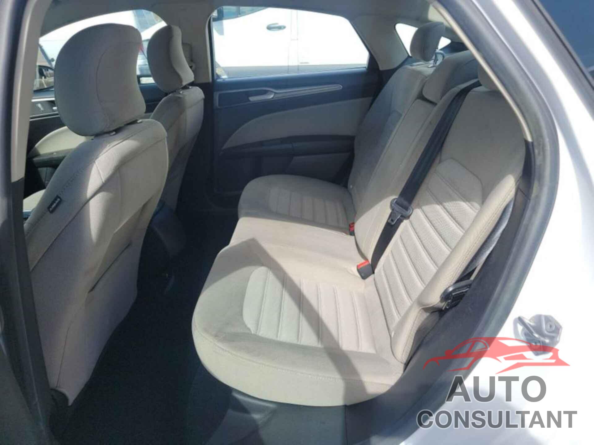 FORD FUSION 2018 - 3FA6P0G76JR107263