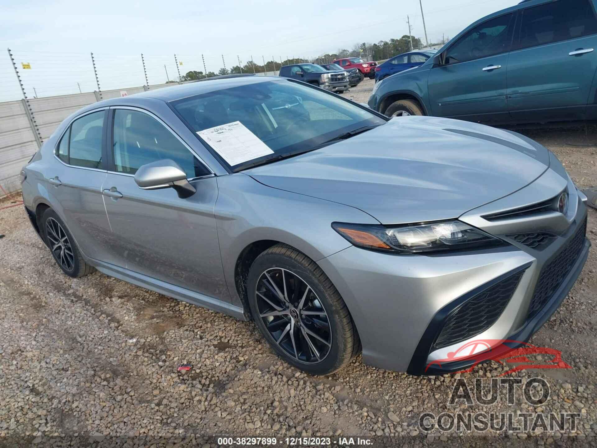 TOYOTA CAMRY 2023 - 4T1G11AK9PU799275