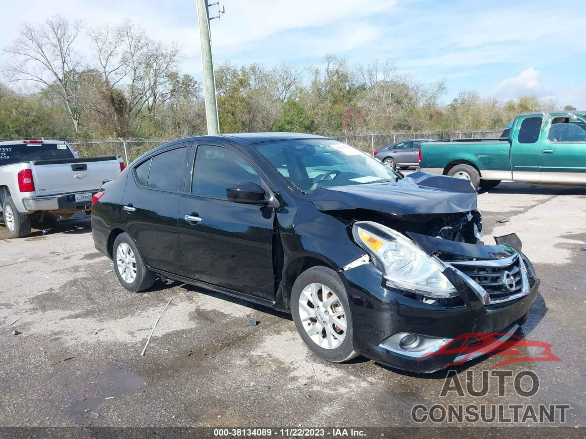 NISSAN VERSA 2018 - 3N1CN7AP8JL840859