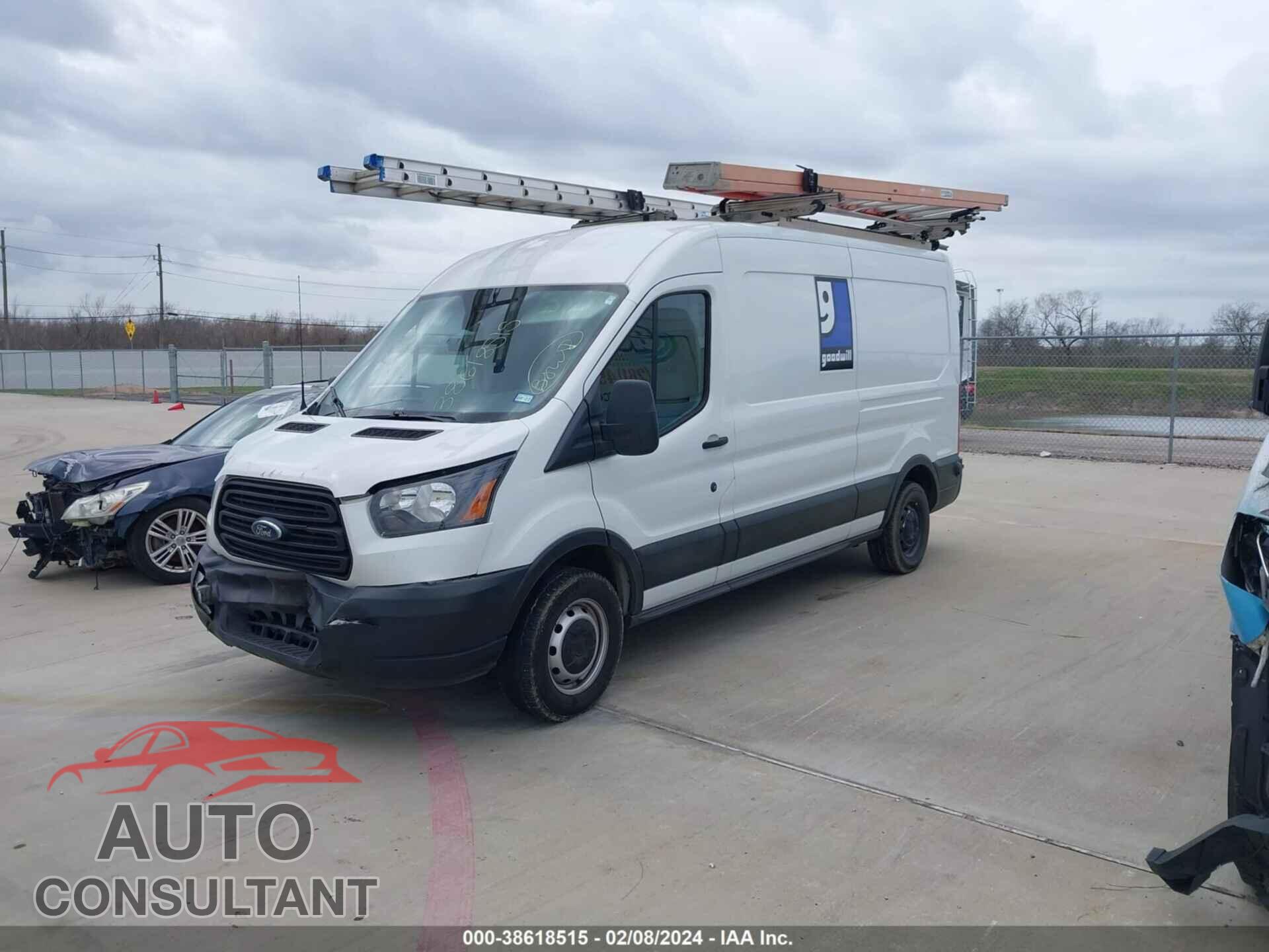 FORD TRANSIT 2019 - 1FTYR2CM6KKB56568