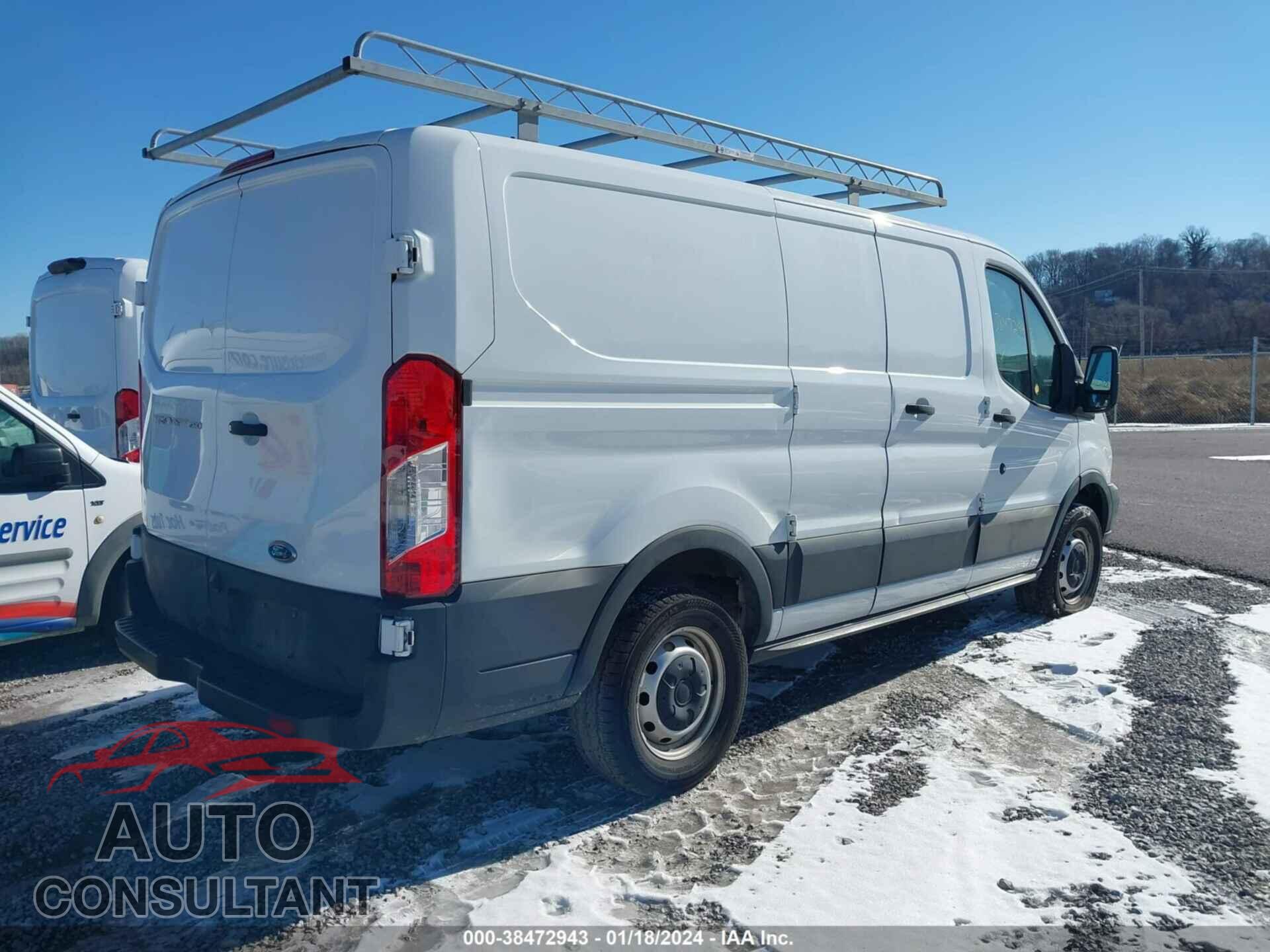 FORD TRANSIT-250 2019 - 1FTYR1ZM4KKA09652