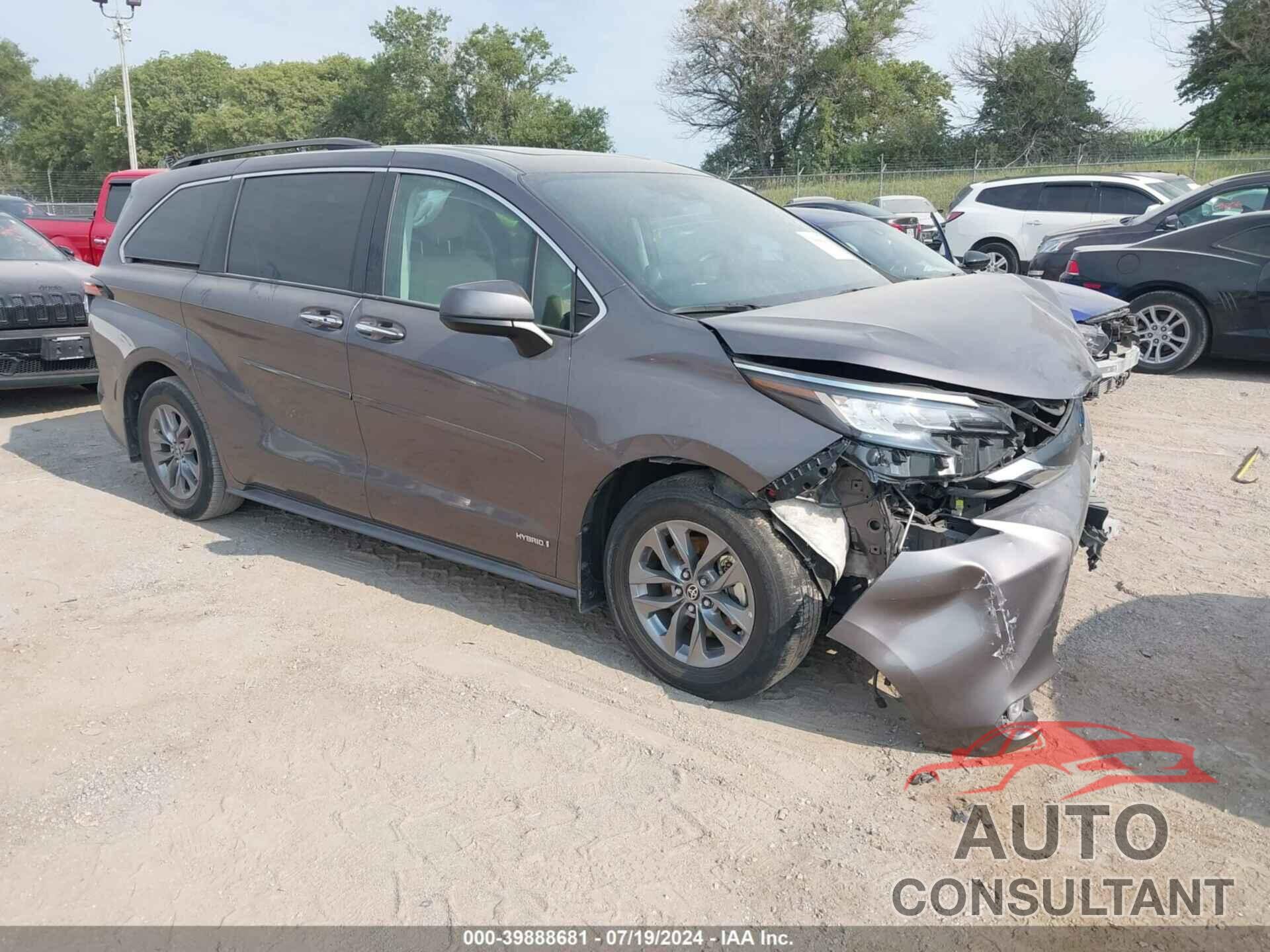 TOYOTA SIENNA 2021 - 5TDJRKEC9MS024292