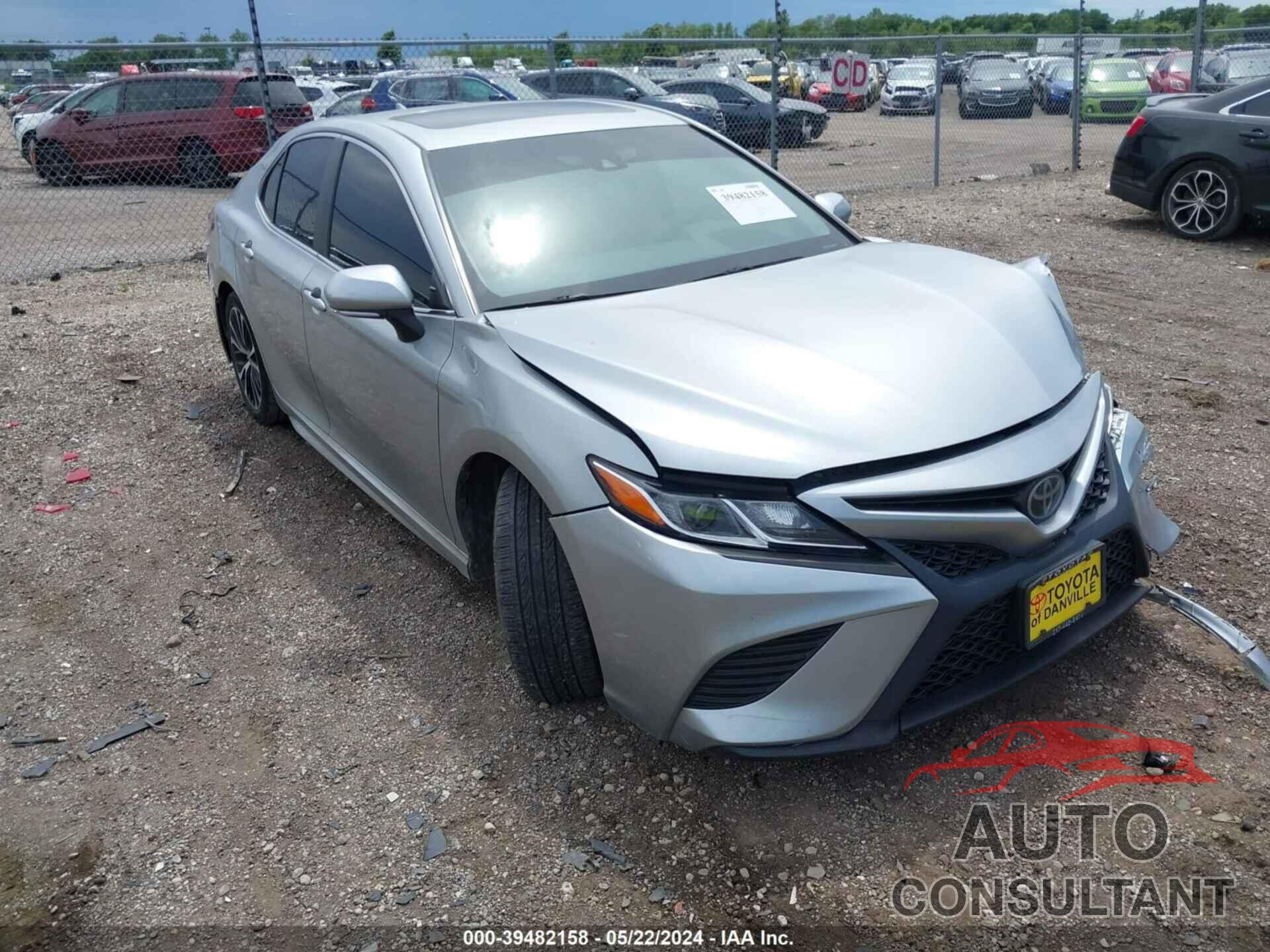 TOYOTA CAMRY 2018 - 4T1B11HK9JU556265