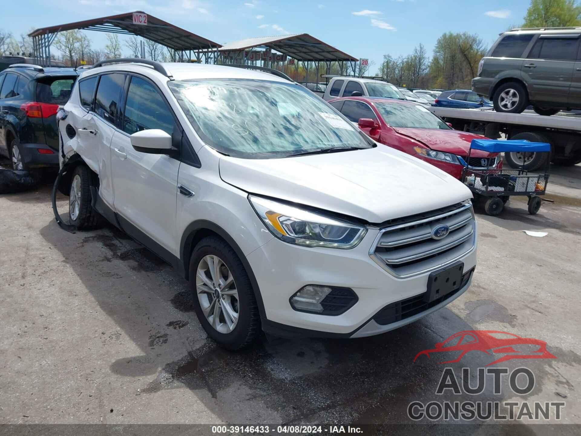 FORD ESCAPE 2018 - 1FMCU0HD5JUC75216