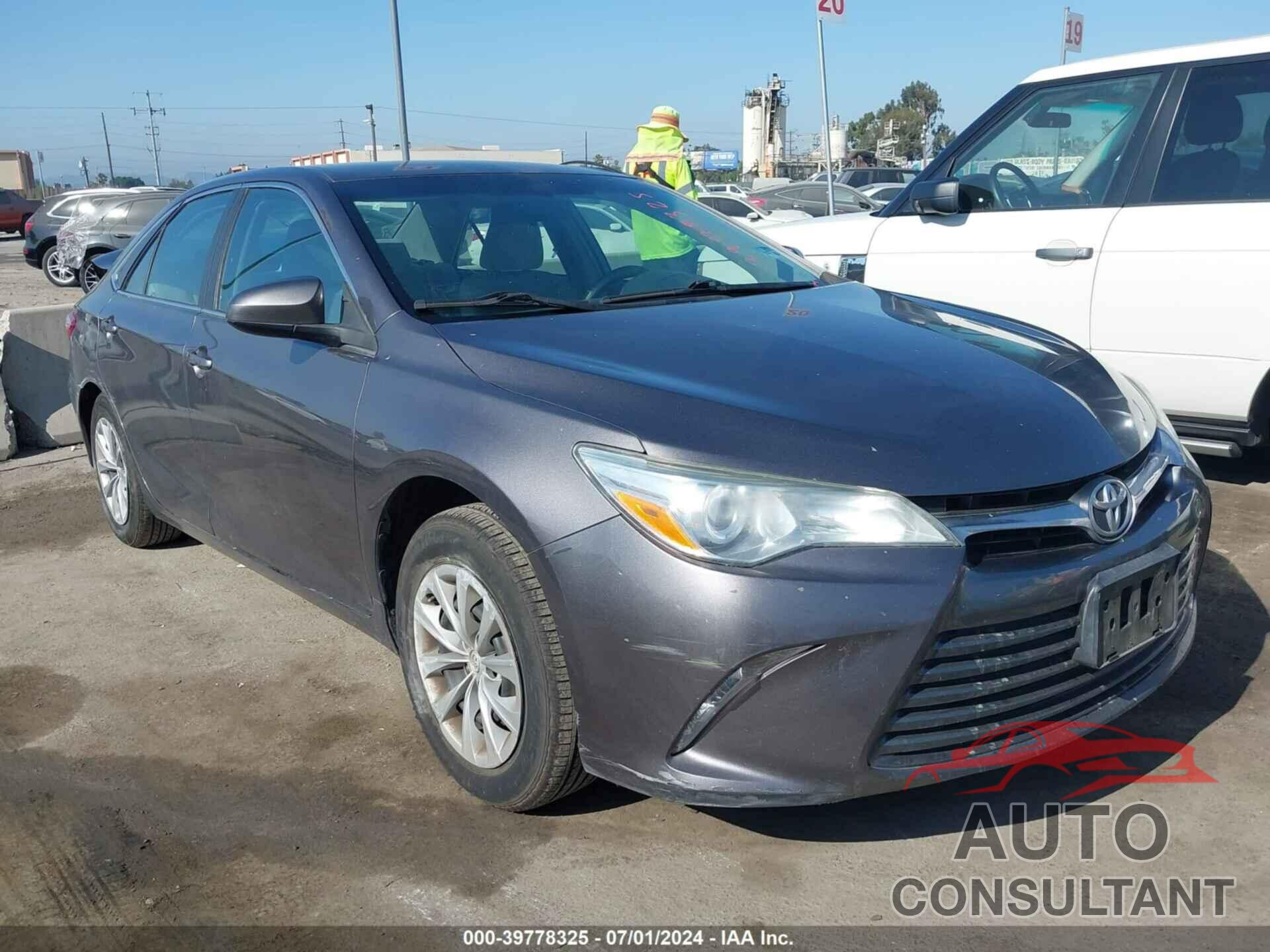 TOYOTA CAMRY 2016 - 4T1BF1FK3GU577822