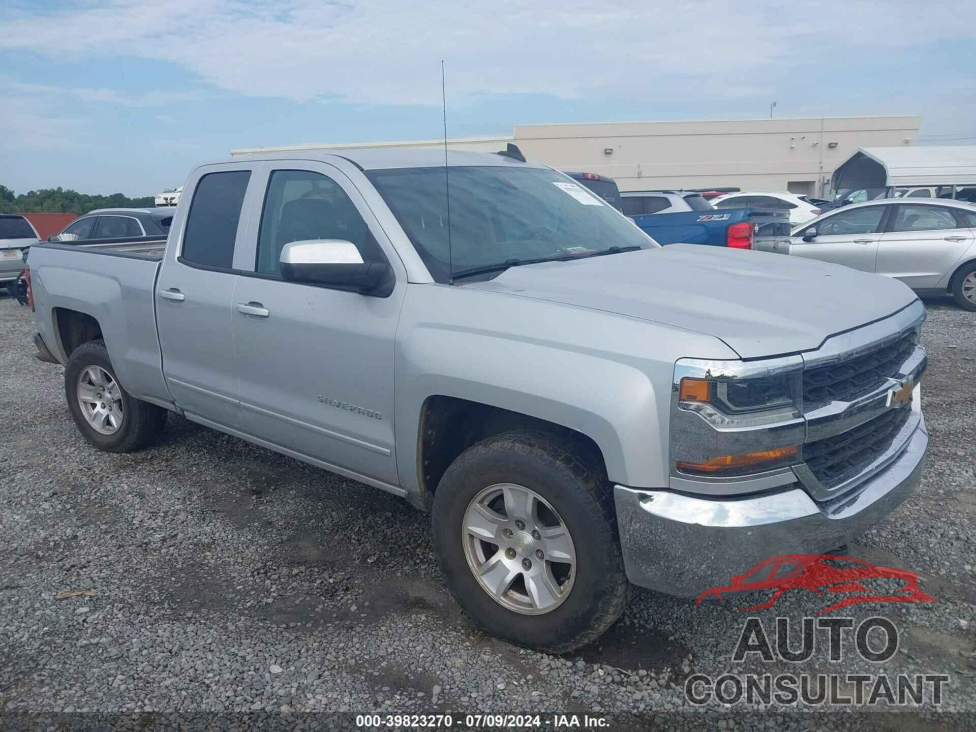 CHEVROLET SILVERADO 1500 2017 - 1GCVKREC2HZ376164