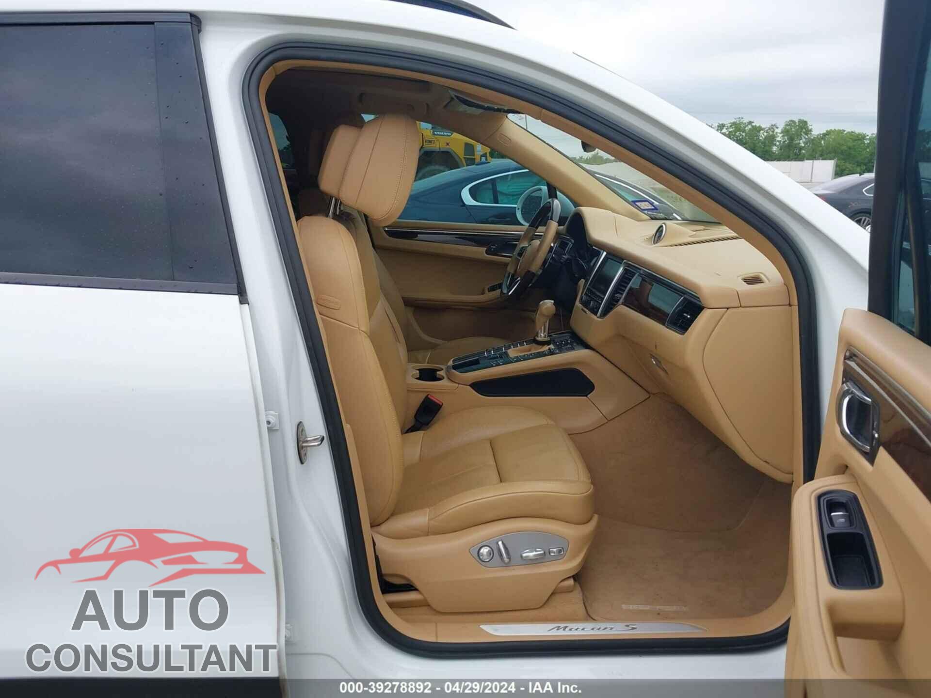 PORSCHE MACAN 2016 - WP1AB2A52GLB41311