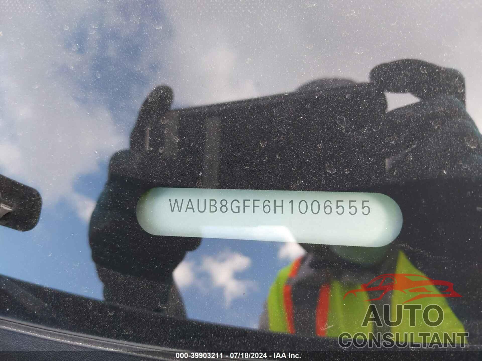 AUDI A3 2017 - WAUB8GFF6H1006555