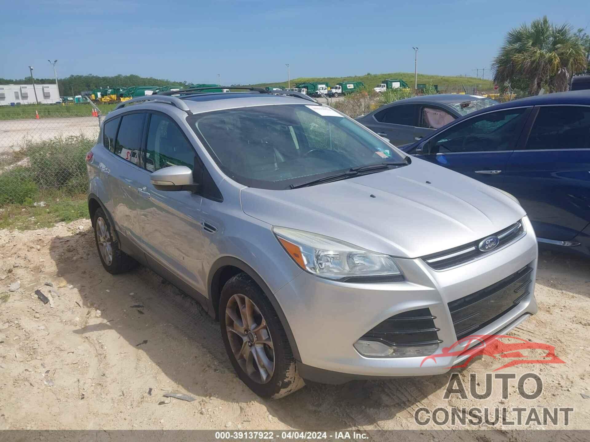 FORD ESCAPE 2016 - 1FMCU9JX7GUC32143