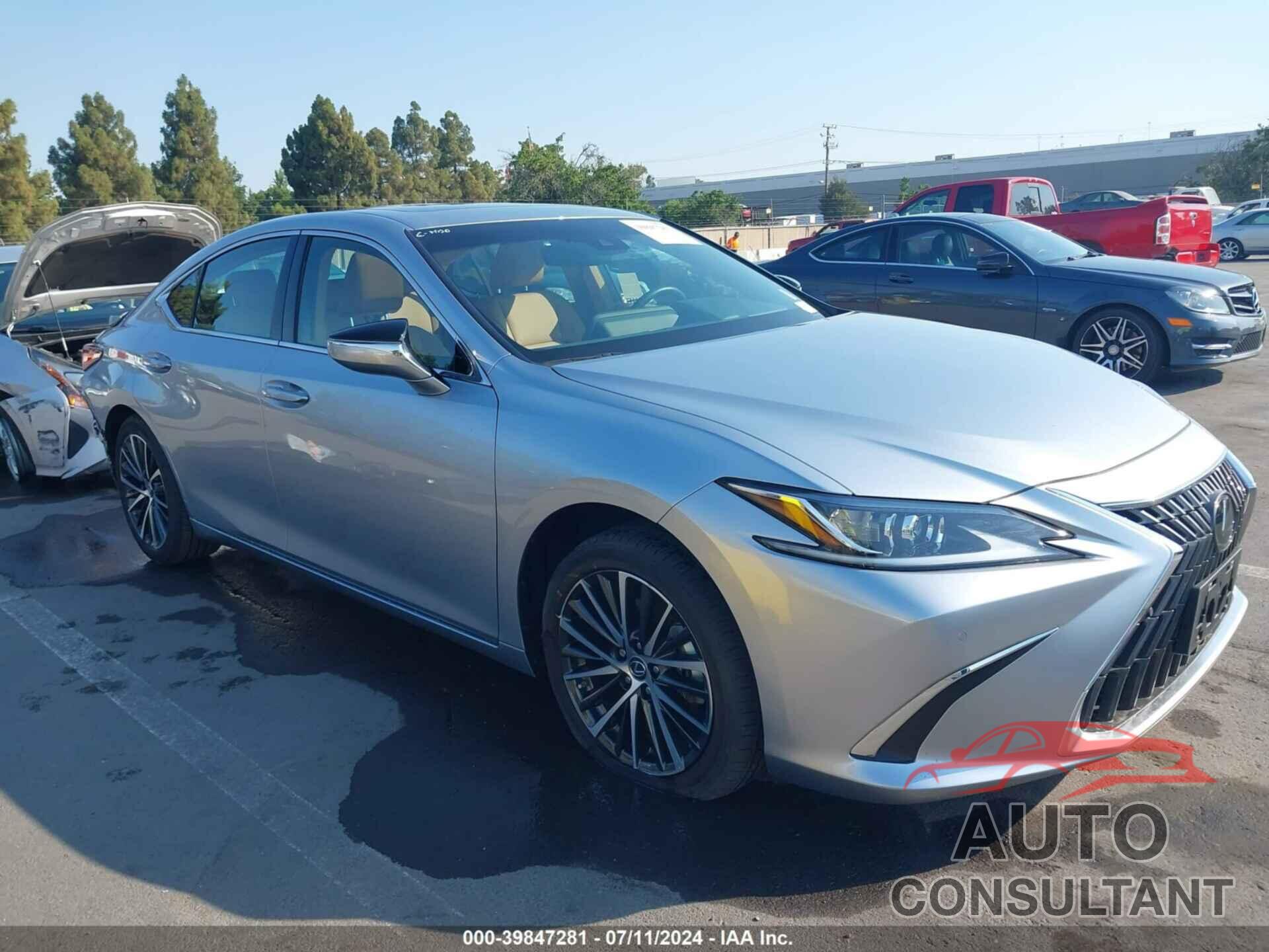 LEXUS ES 300H 2024 - 58ADA1C10RU038976