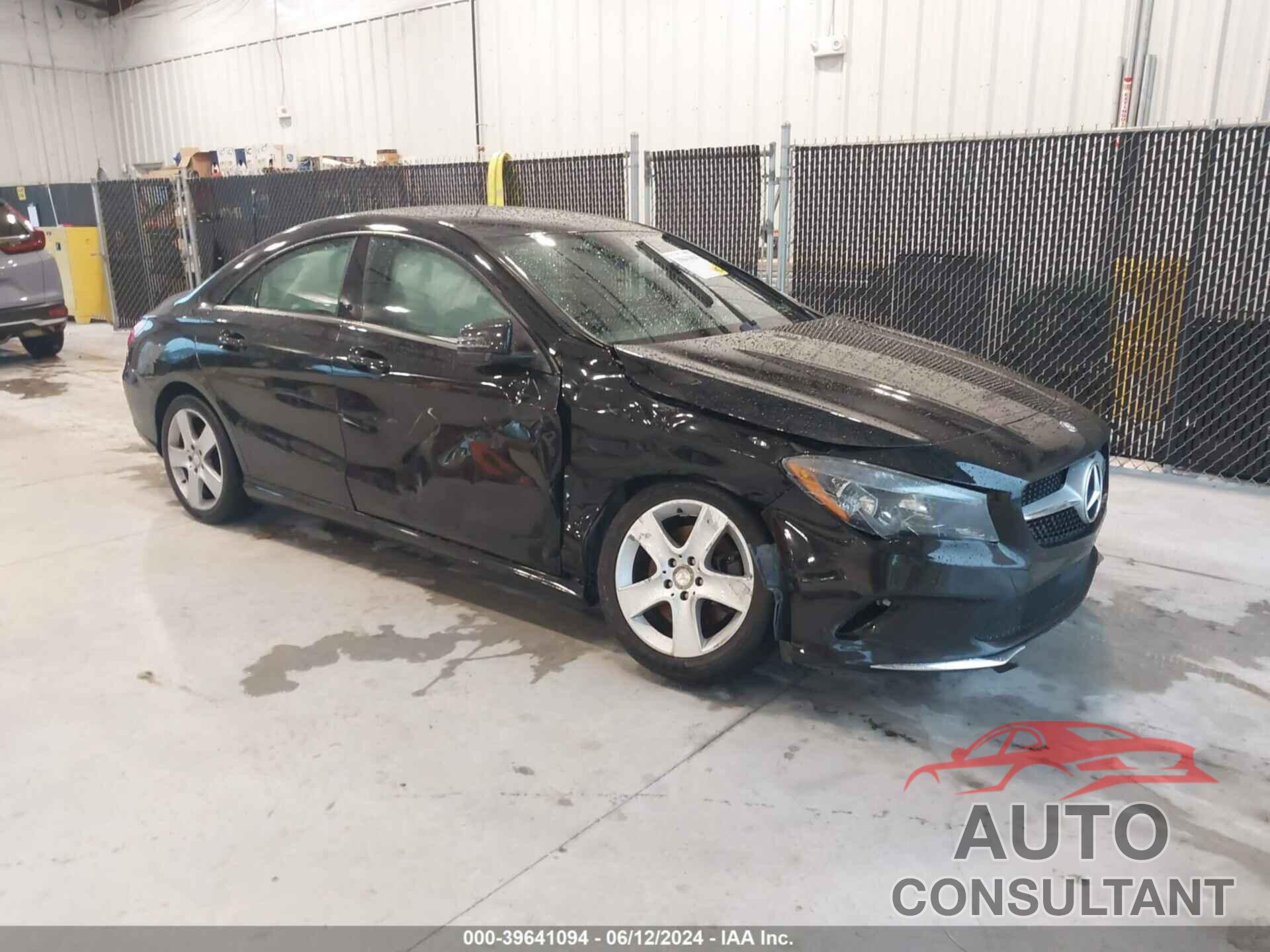 MERCEDES-BENZ CLA 250 2017 - WDDSJ4EB2HN427675