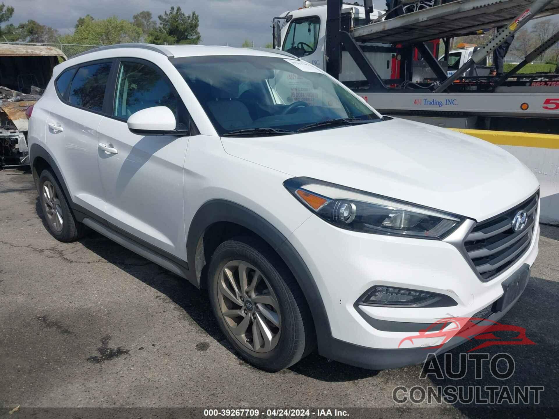 HYUNDAI TUCSON 2018 - KM8J33A40JU673374