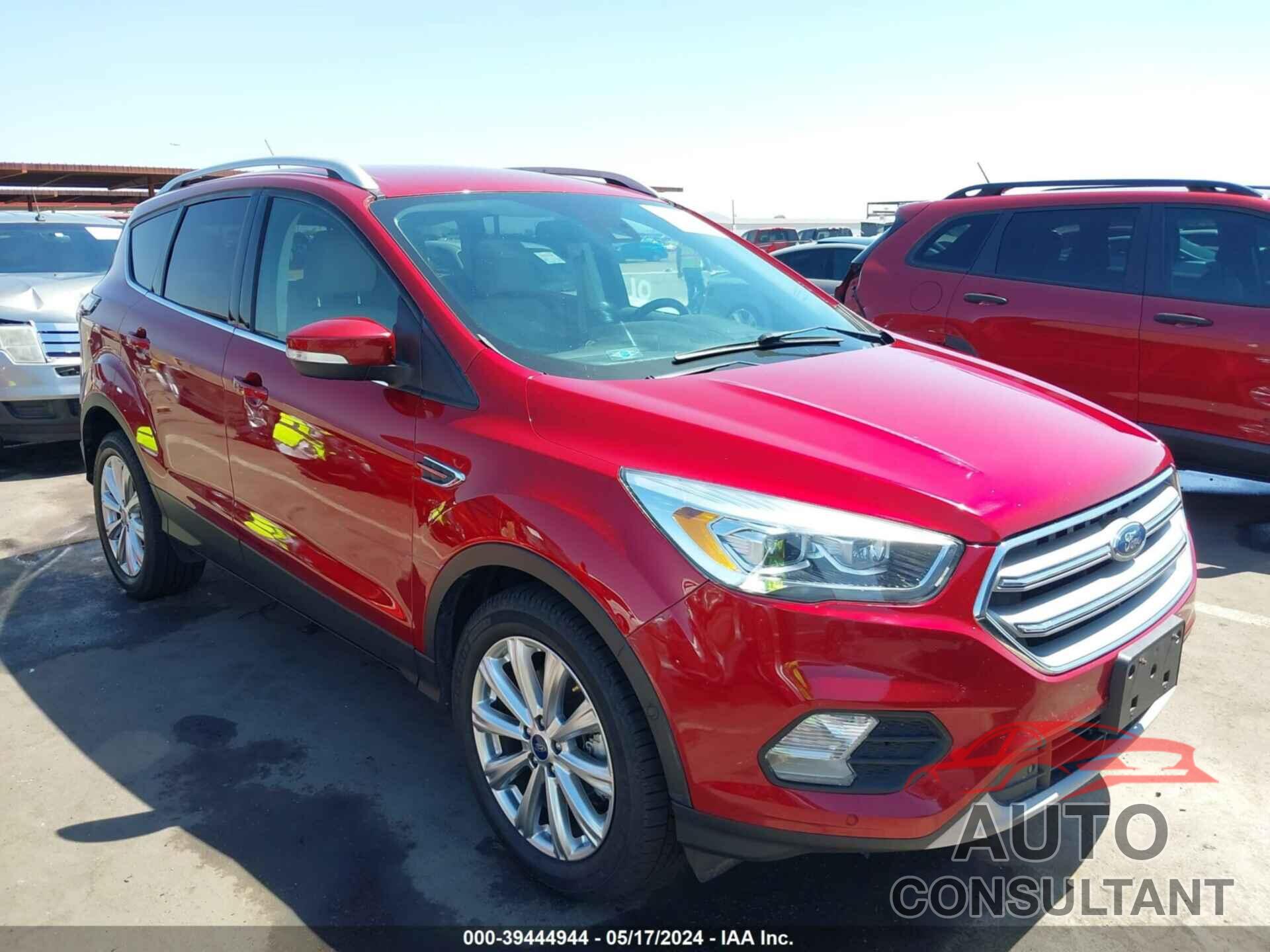 FORD ESCAPE 2017 - 1FMCU0J94HUA47238