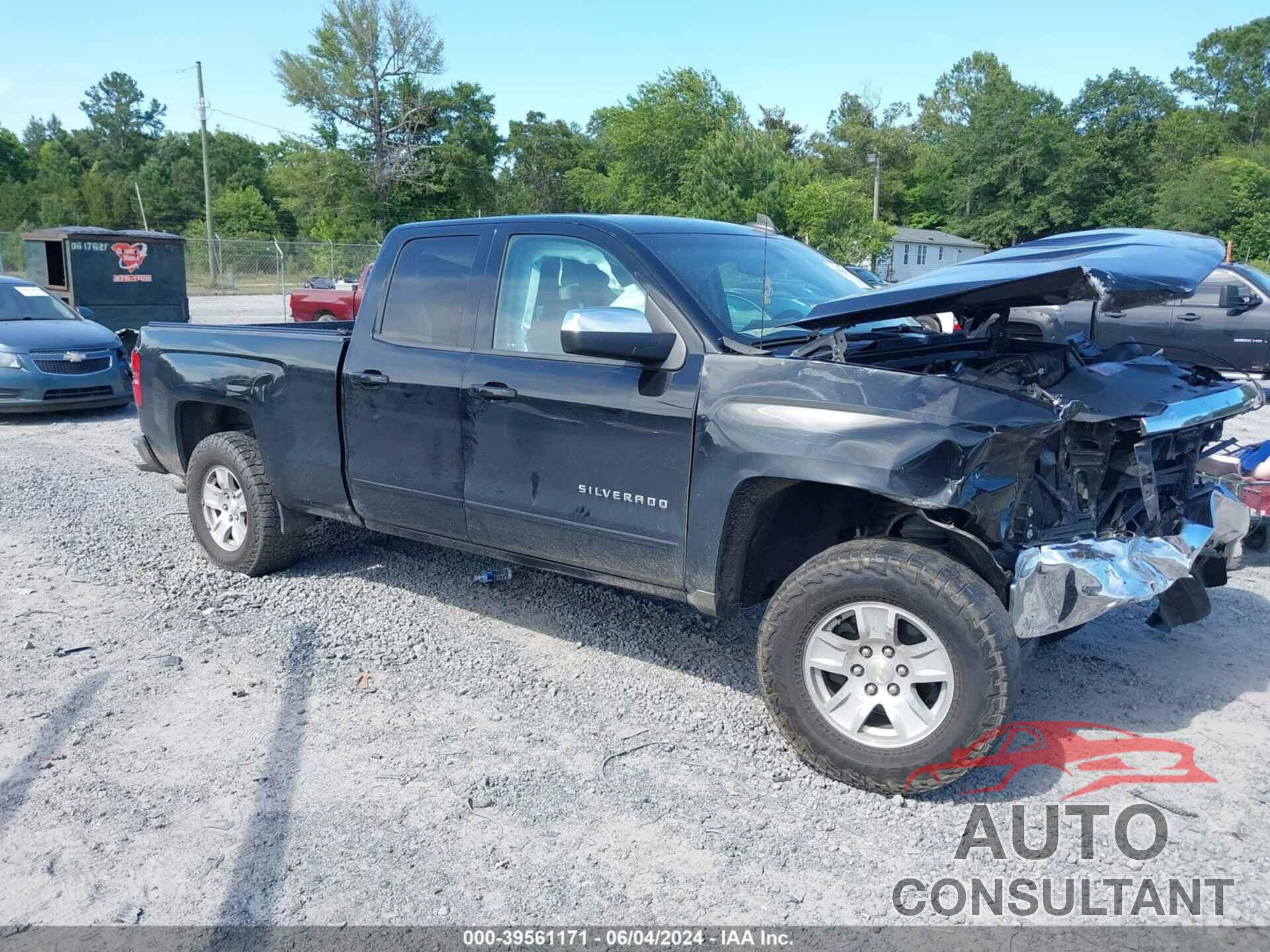 CHEVROLET SILVERADO 1500 2018 - 1GCRCREH3JZ182341