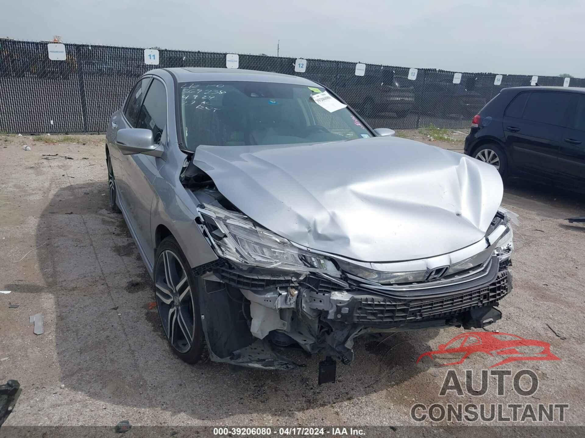HONDA ACCORD 2017 - 1HGCR3F98HA030171