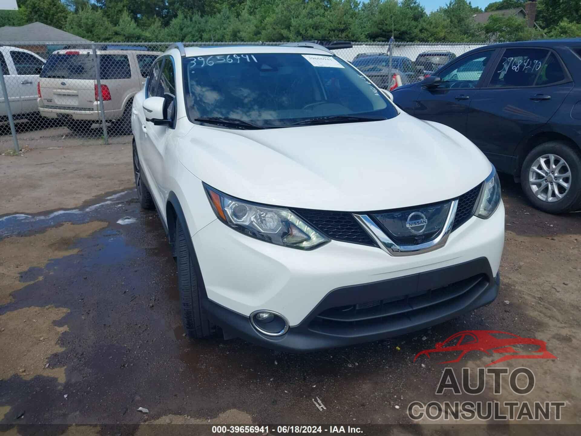 NISSAN ROGUE SPORT 2017 - JN1BJ1CR2HW112011